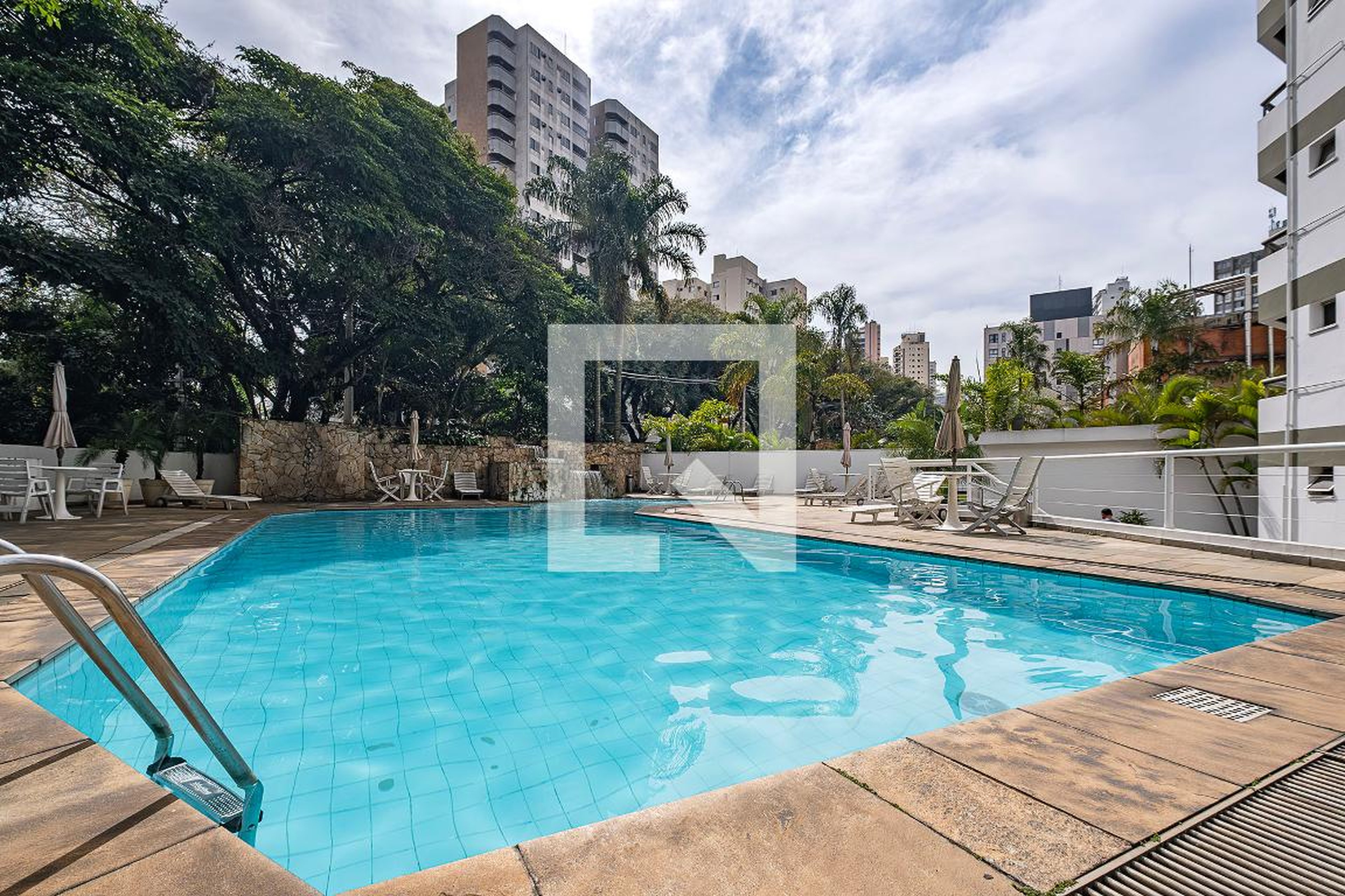 Piscina - Edifício Royal Ibirapuera Park