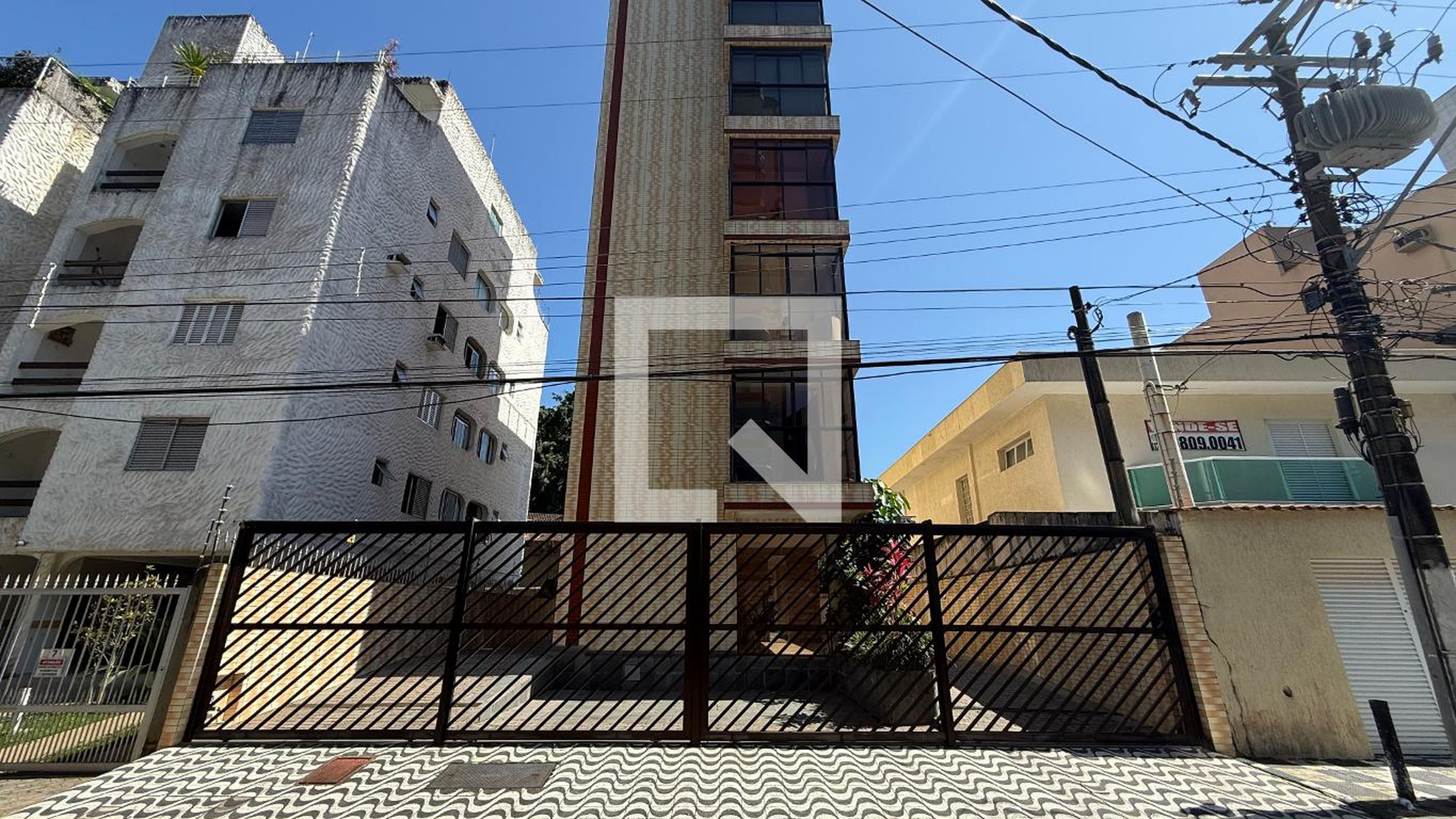 Fachada Condomínio em Rua João Ruíz, 608