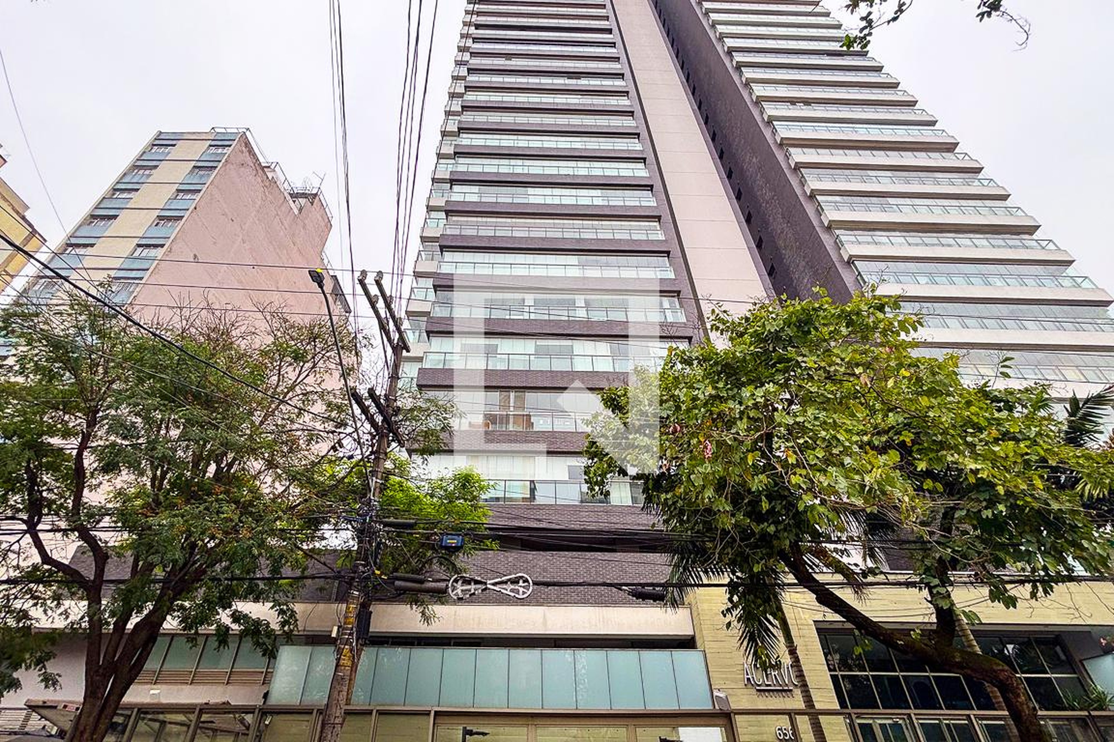 Fachada Condomínio Acervo Pinheiros