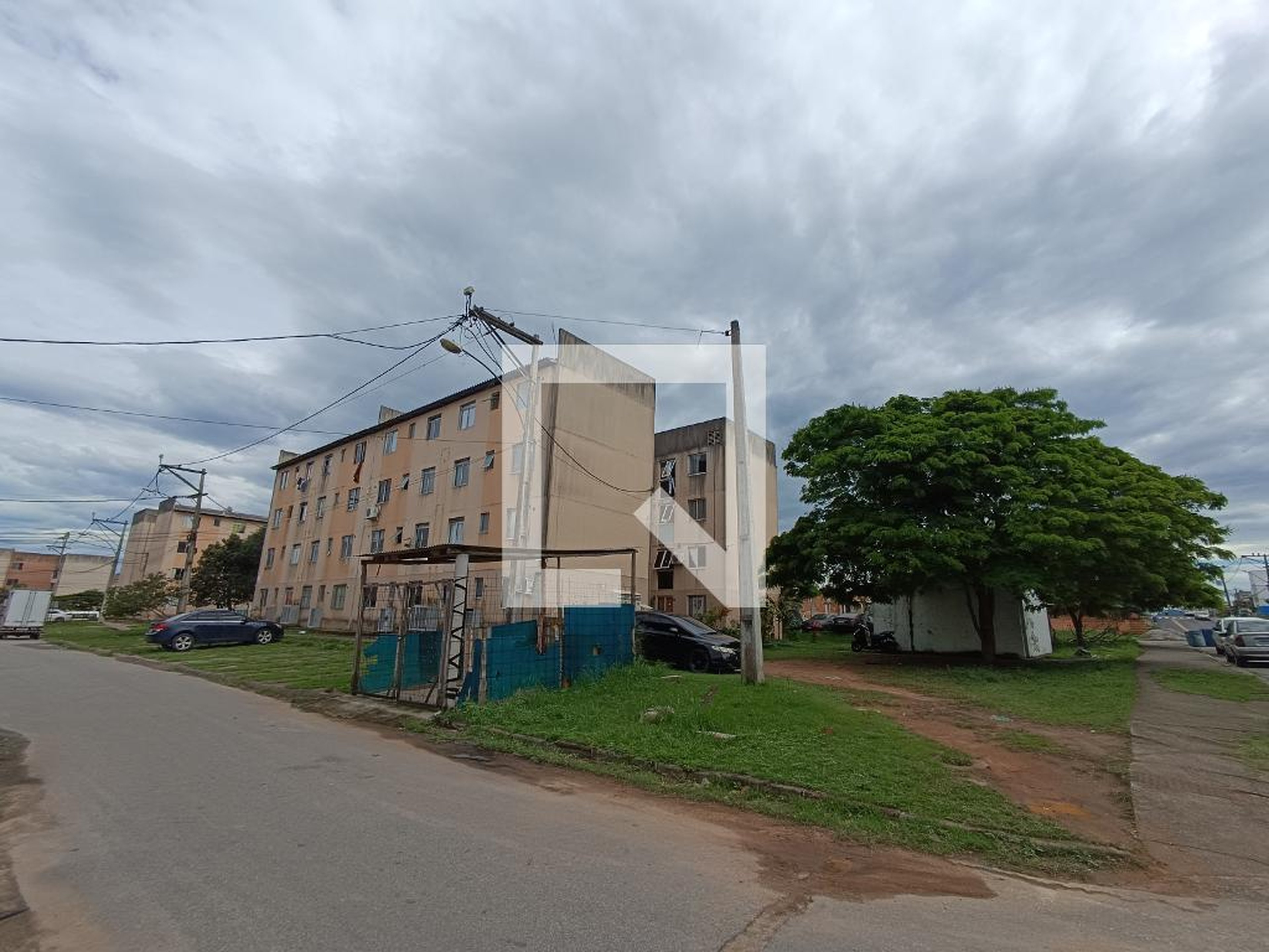 Fachada Condomínio em Rua Paulo Gracindo, 450