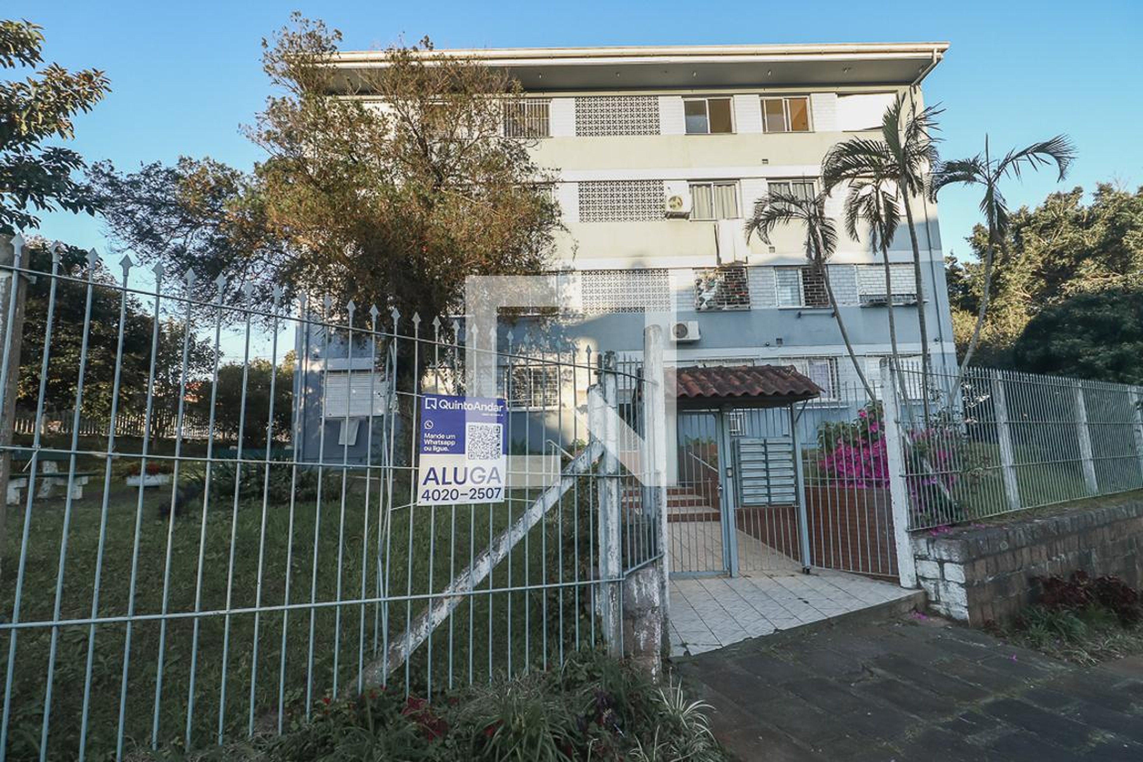 Fachada Condomínio Pitangueiras