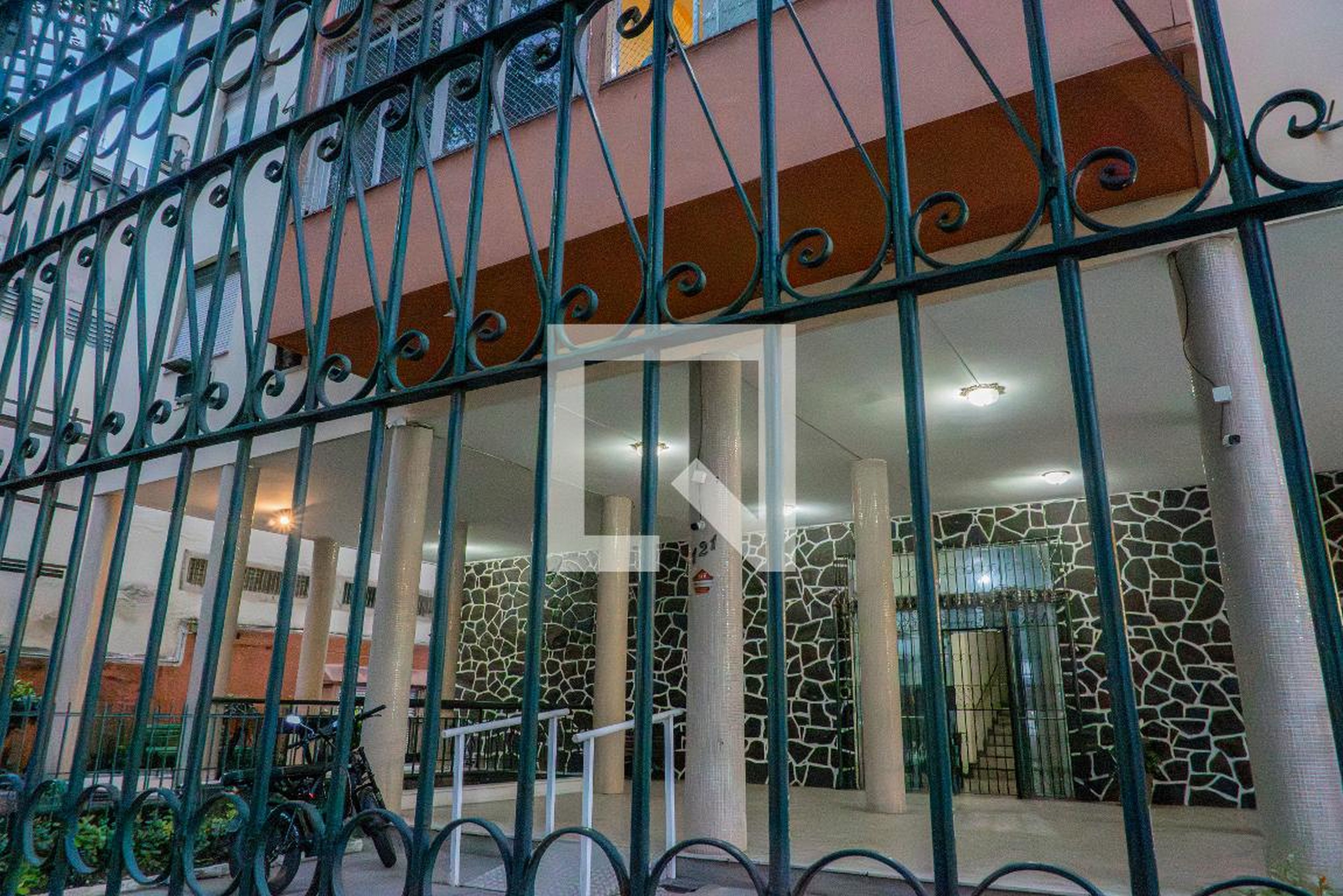 Fachada Edifício Frederico Russel Em Tijuca