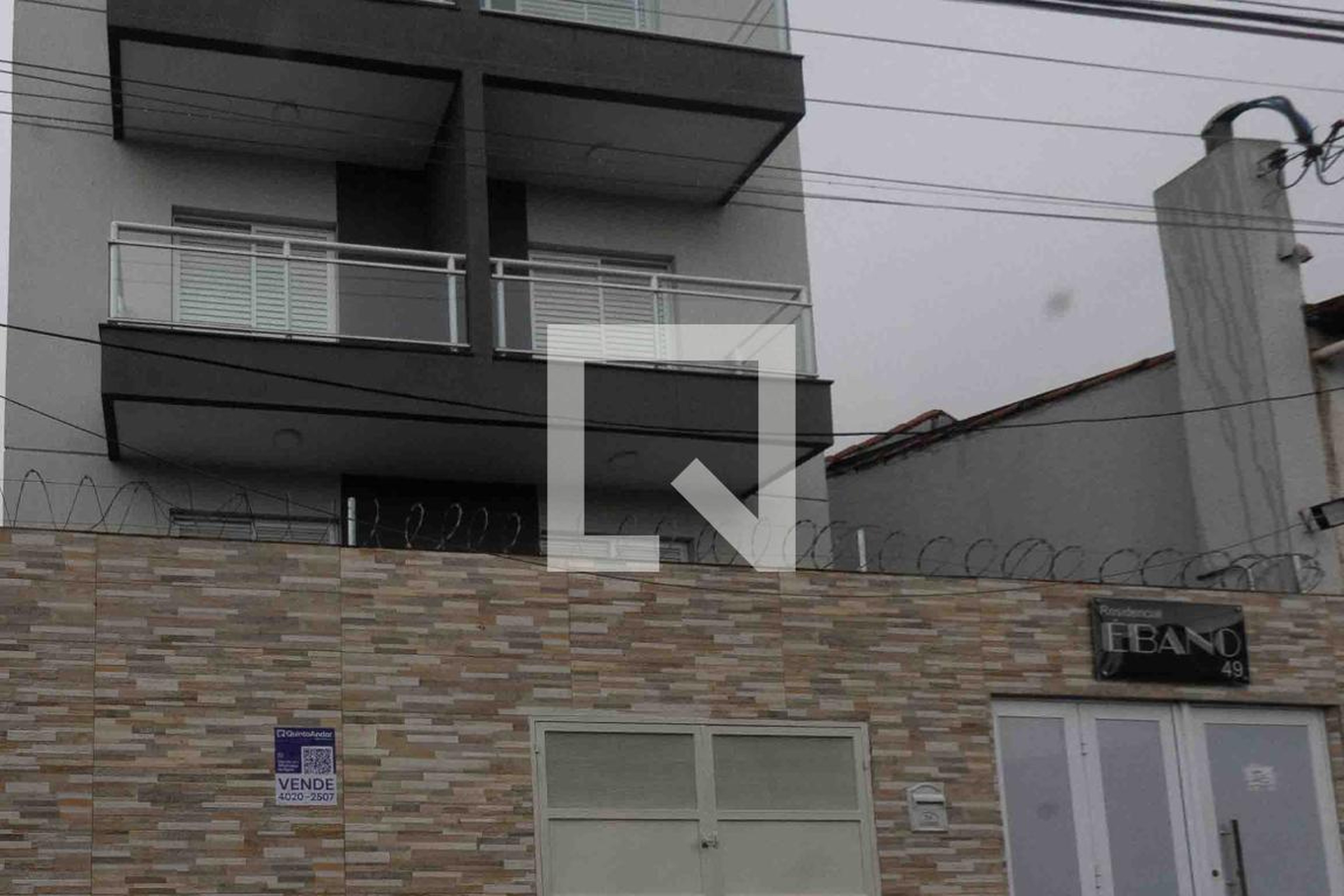 Fachada Condomínio em Rua das Perpétuas, 49