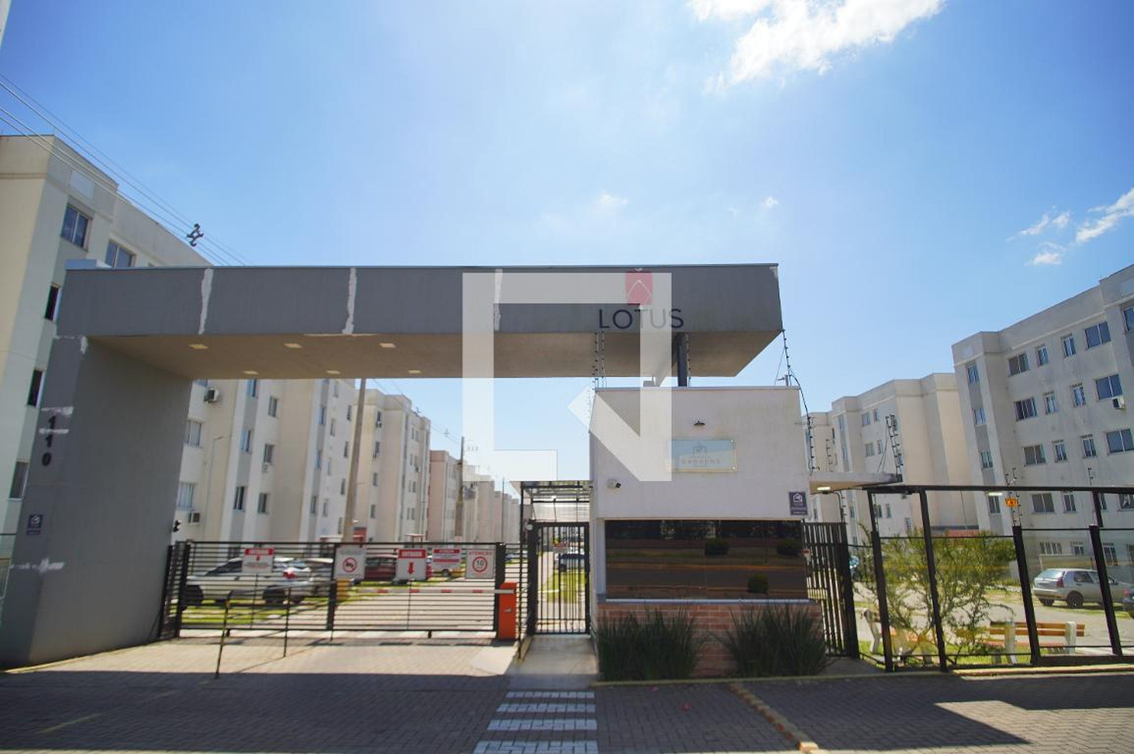 Fachada Residencial Gardens