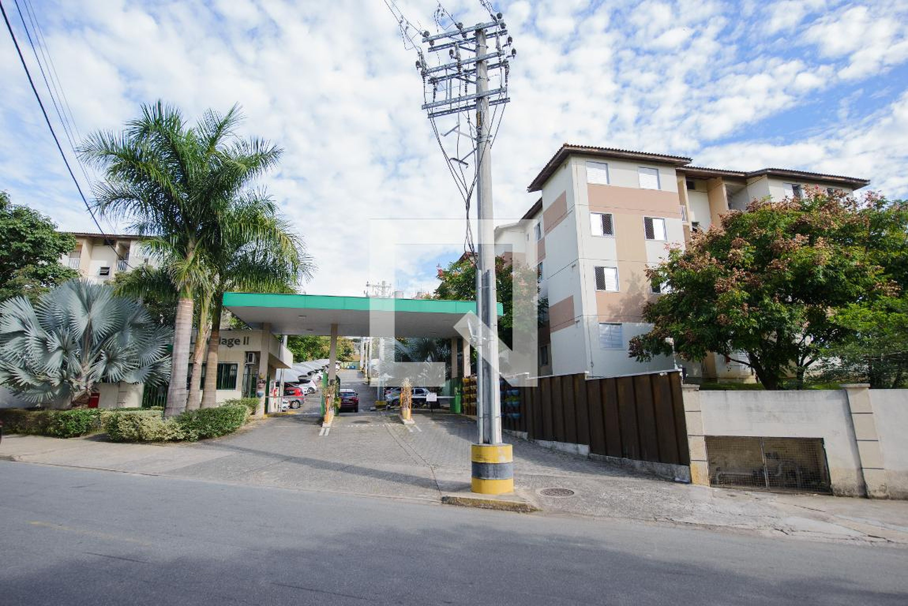 Fachada do Condomínio Condomínio Le Village 2