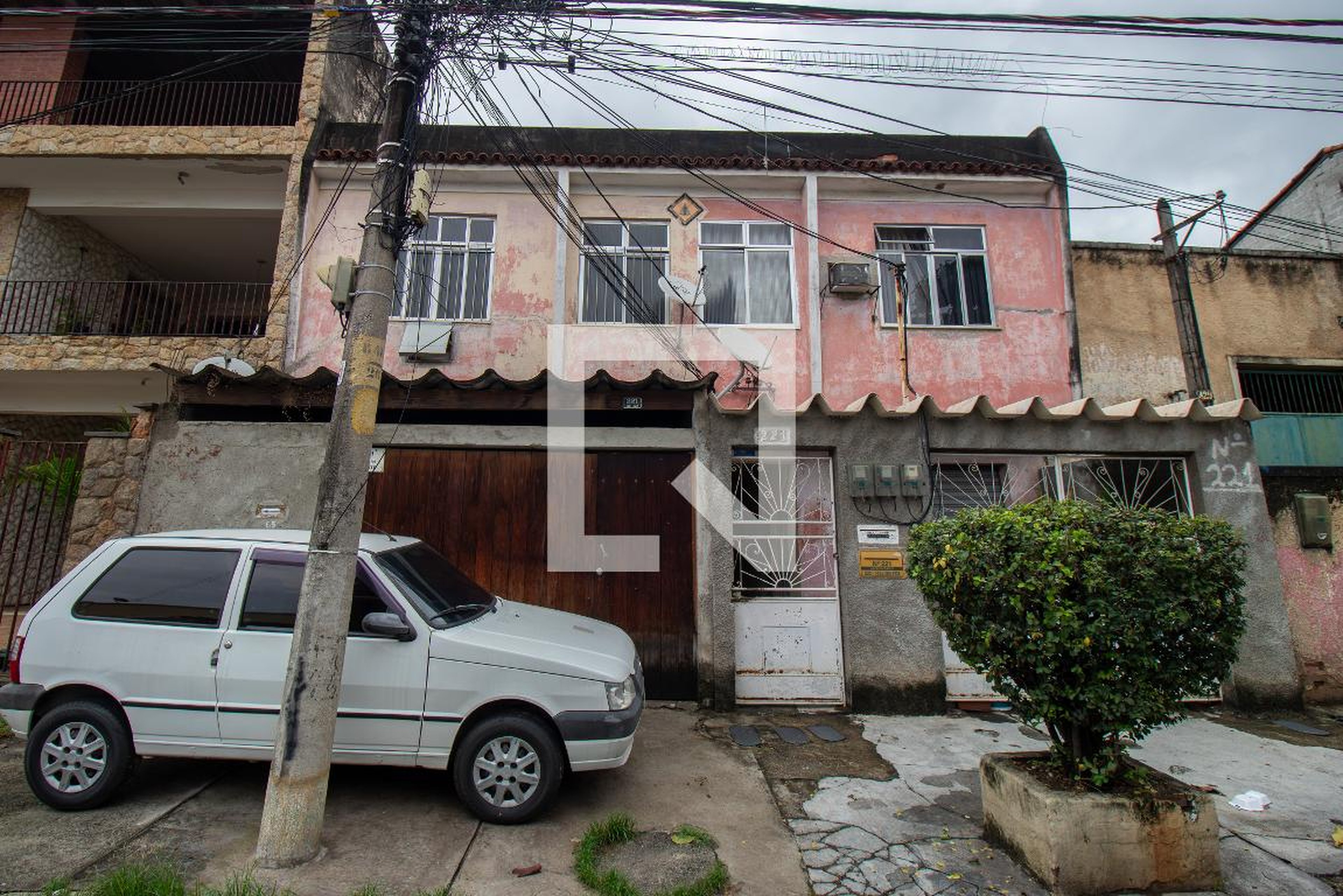 Fachada Condomínio em Rua General Oscilio Maia, 221