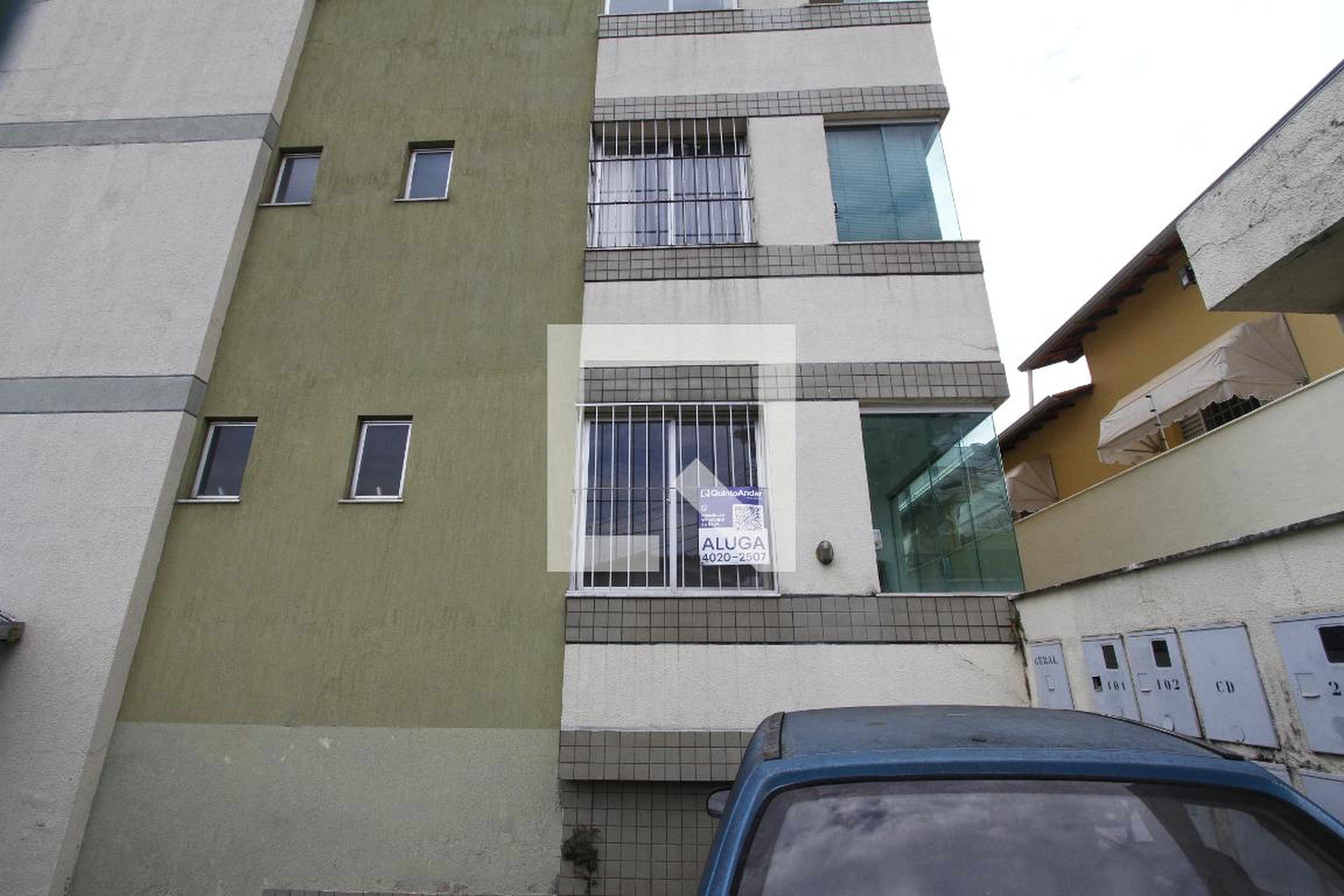 Fachada Condomínio em Rua Jacinto Ferreira, 385