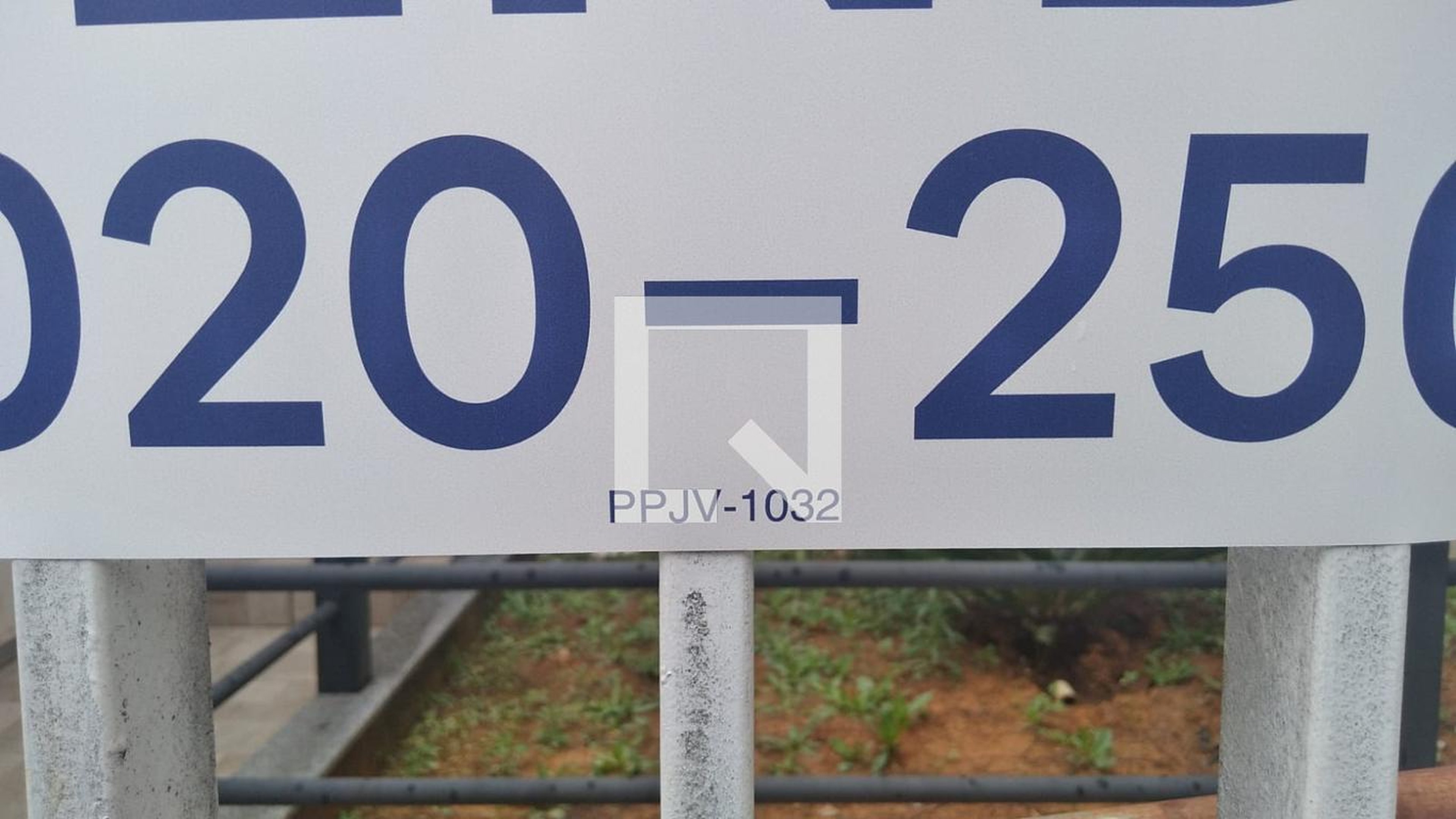 Fachada Condomínio em Rua Plínio Colas, 155