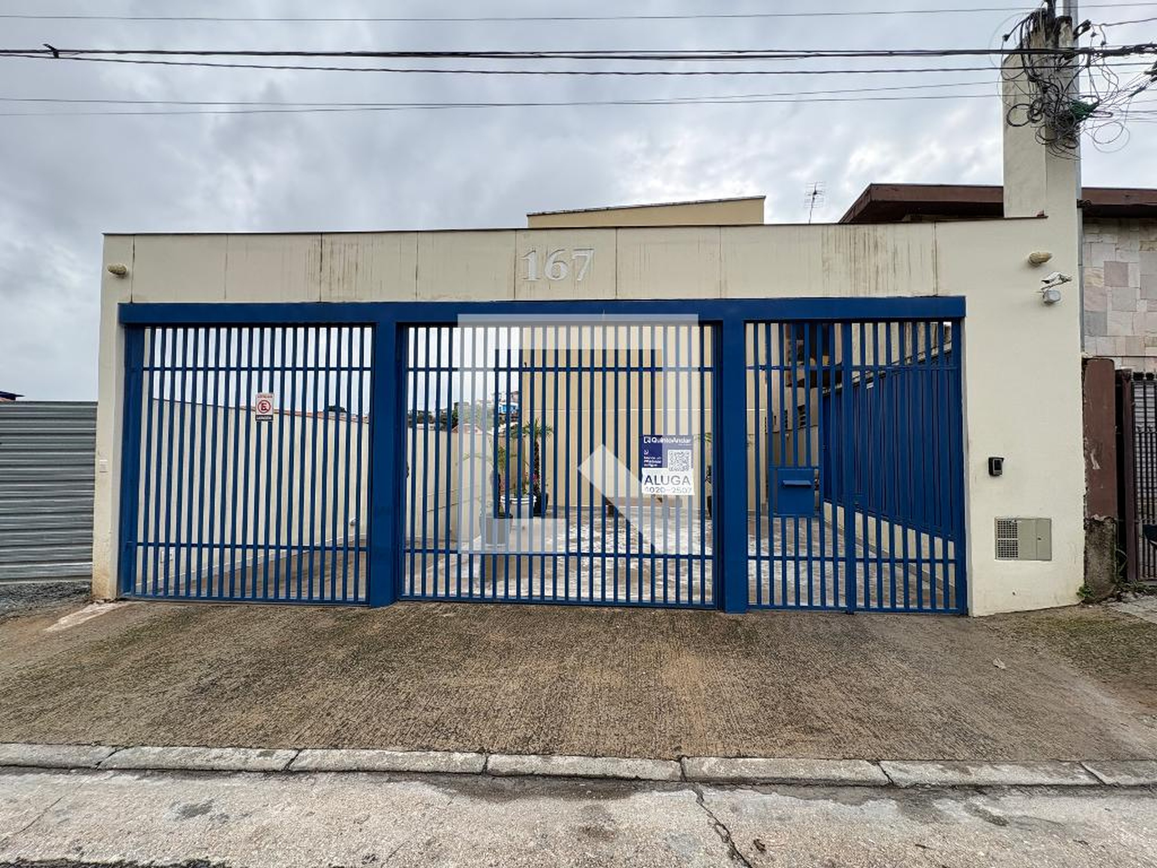 Fachada Condomínio em Rua Itapiraco, 167