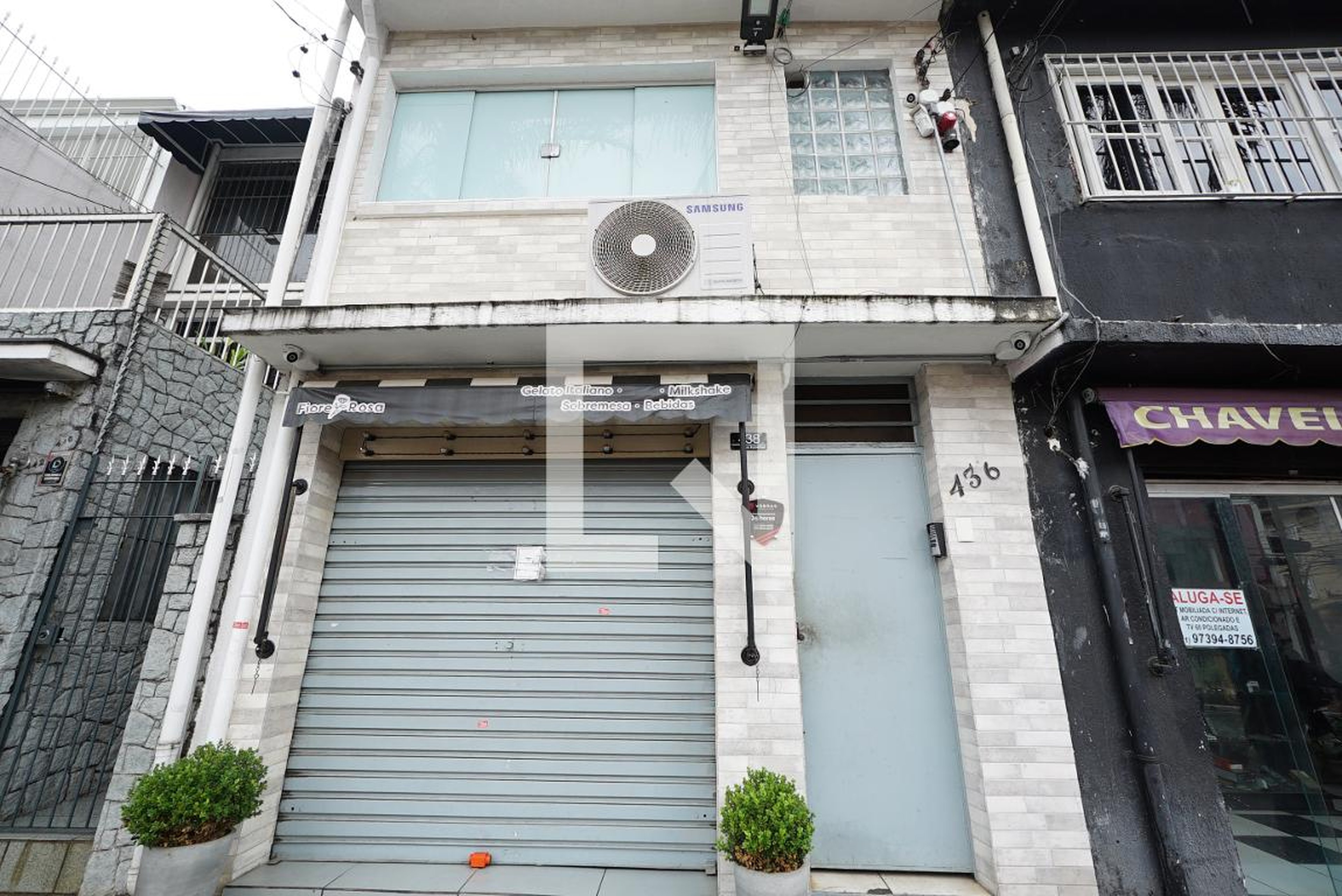 Fachada Condomínio em Rua Robertson, 436