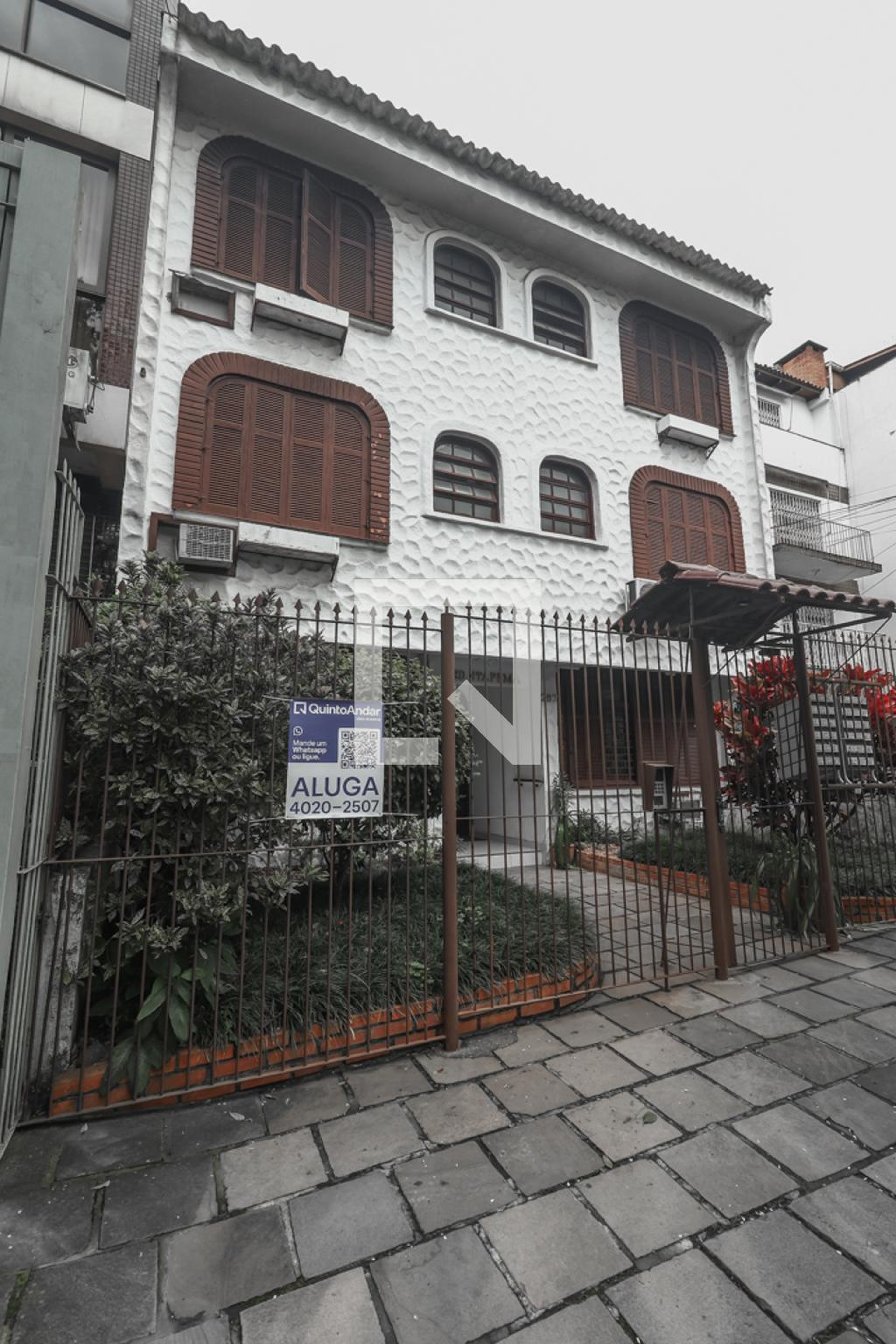 Fachada Condomínio em Rua Comendador Rheingantz, 282