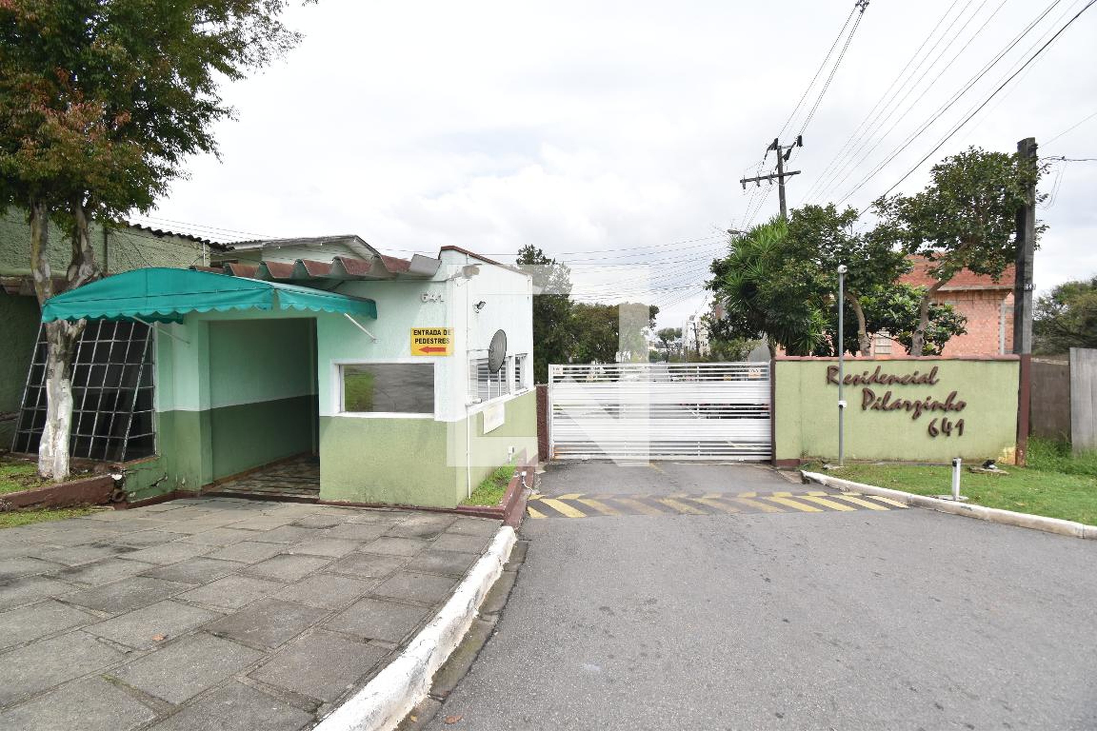Fachada Residencial Pilarzinho