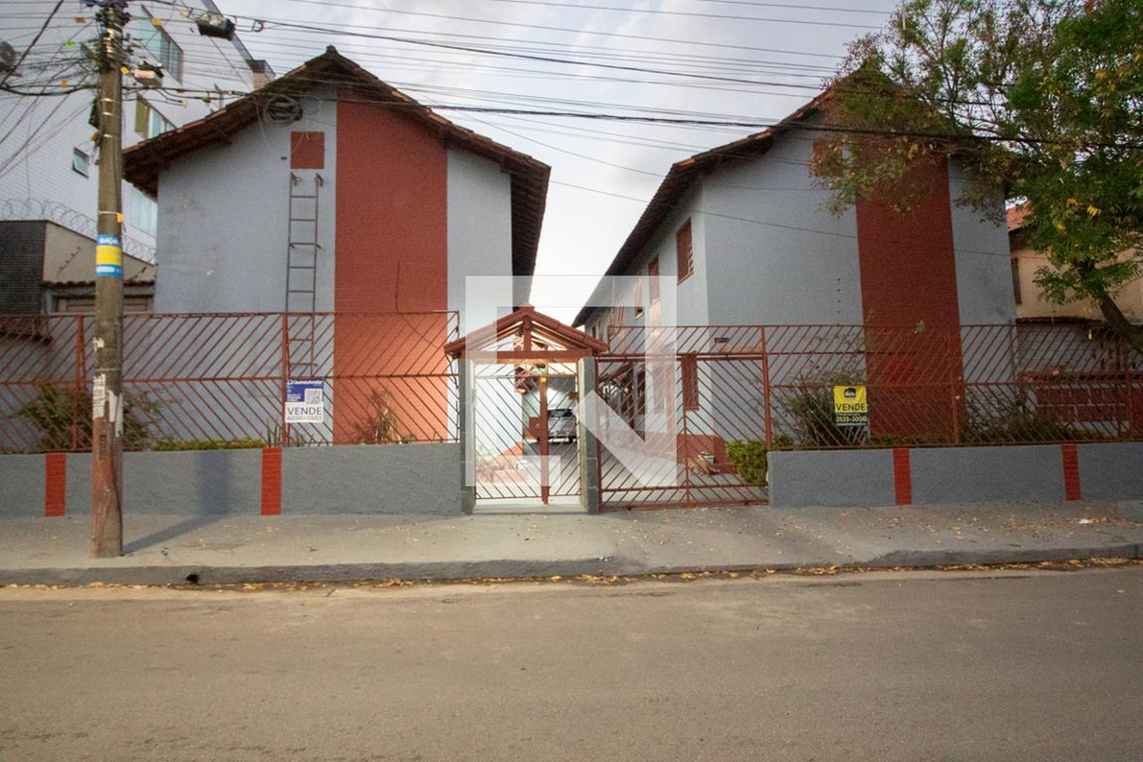 Fachada Condomínio em Rua Adauto Feitosa, 363