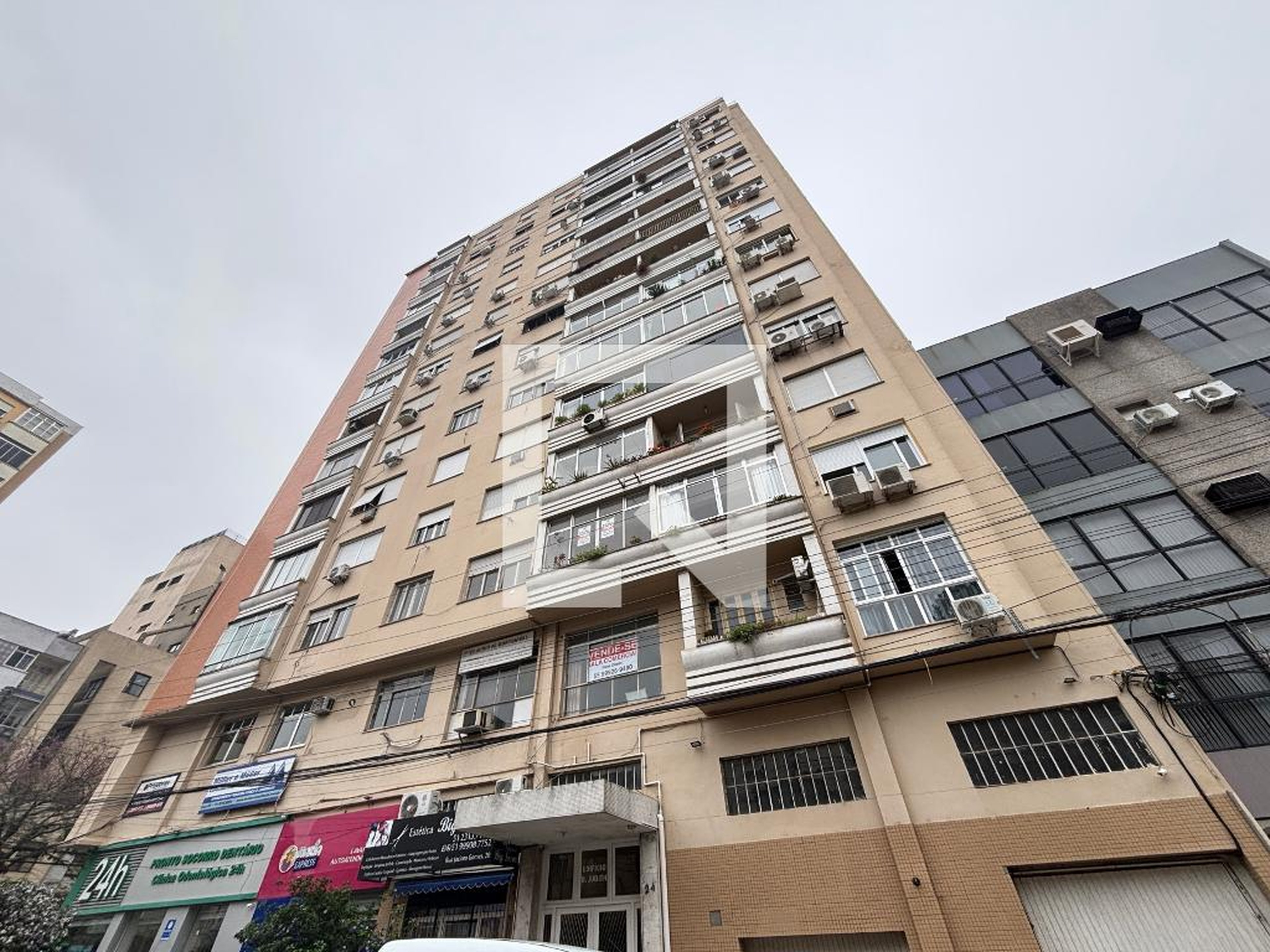 Fachada Condomínio em Rua Jacinto Gomes, 24
