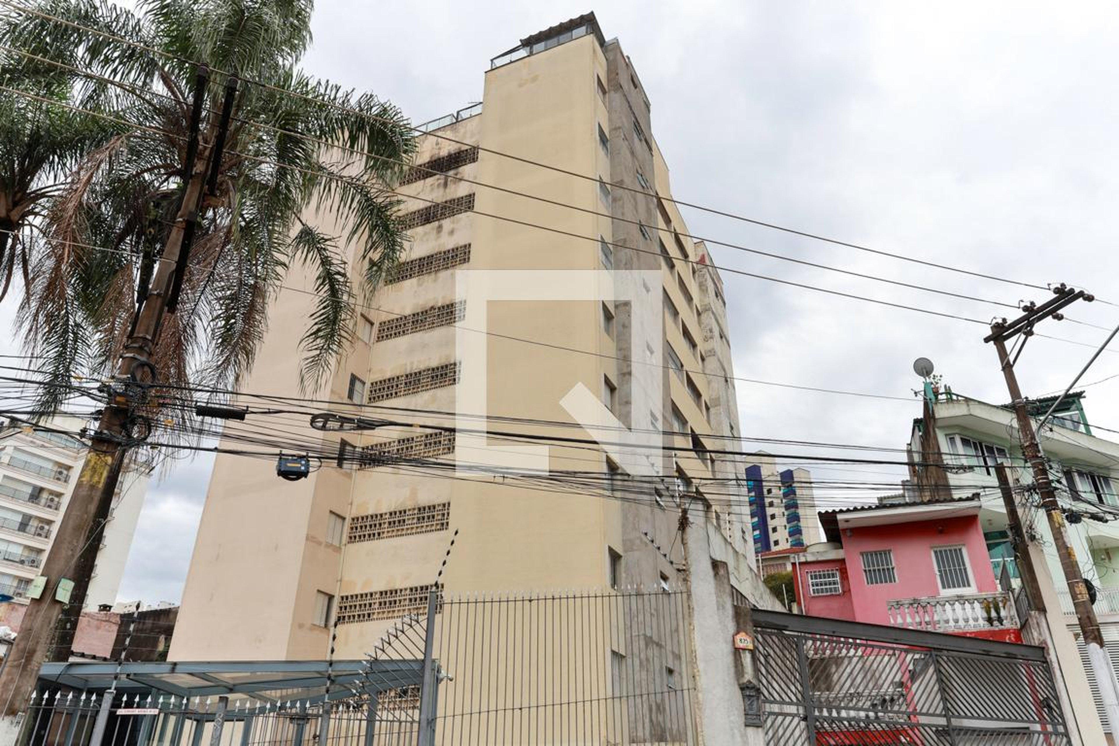 Fachada do prédio Condomínio Mansão dos Carvalhos