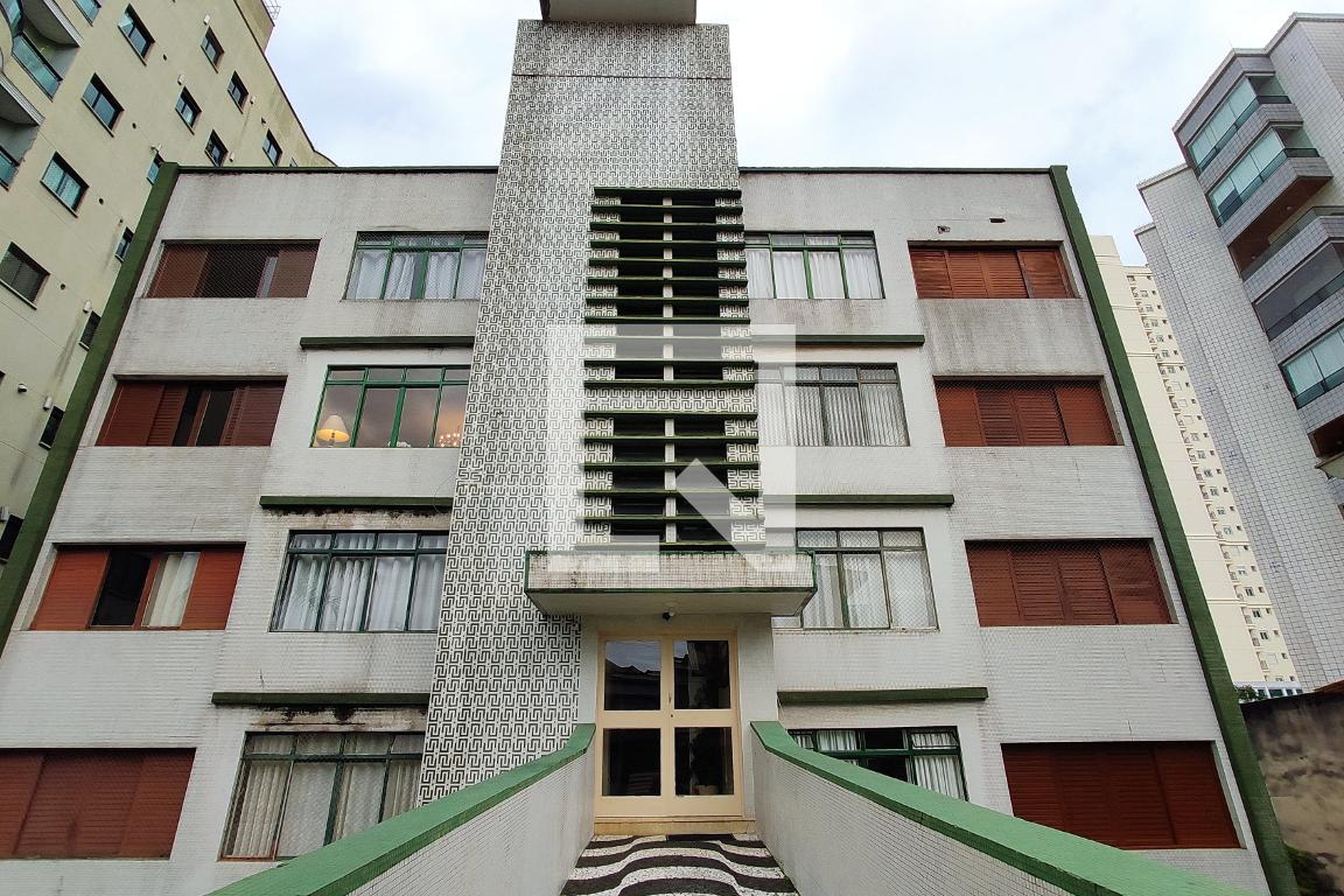 Fachada Condomínio em Rua Rubiácea, 201
