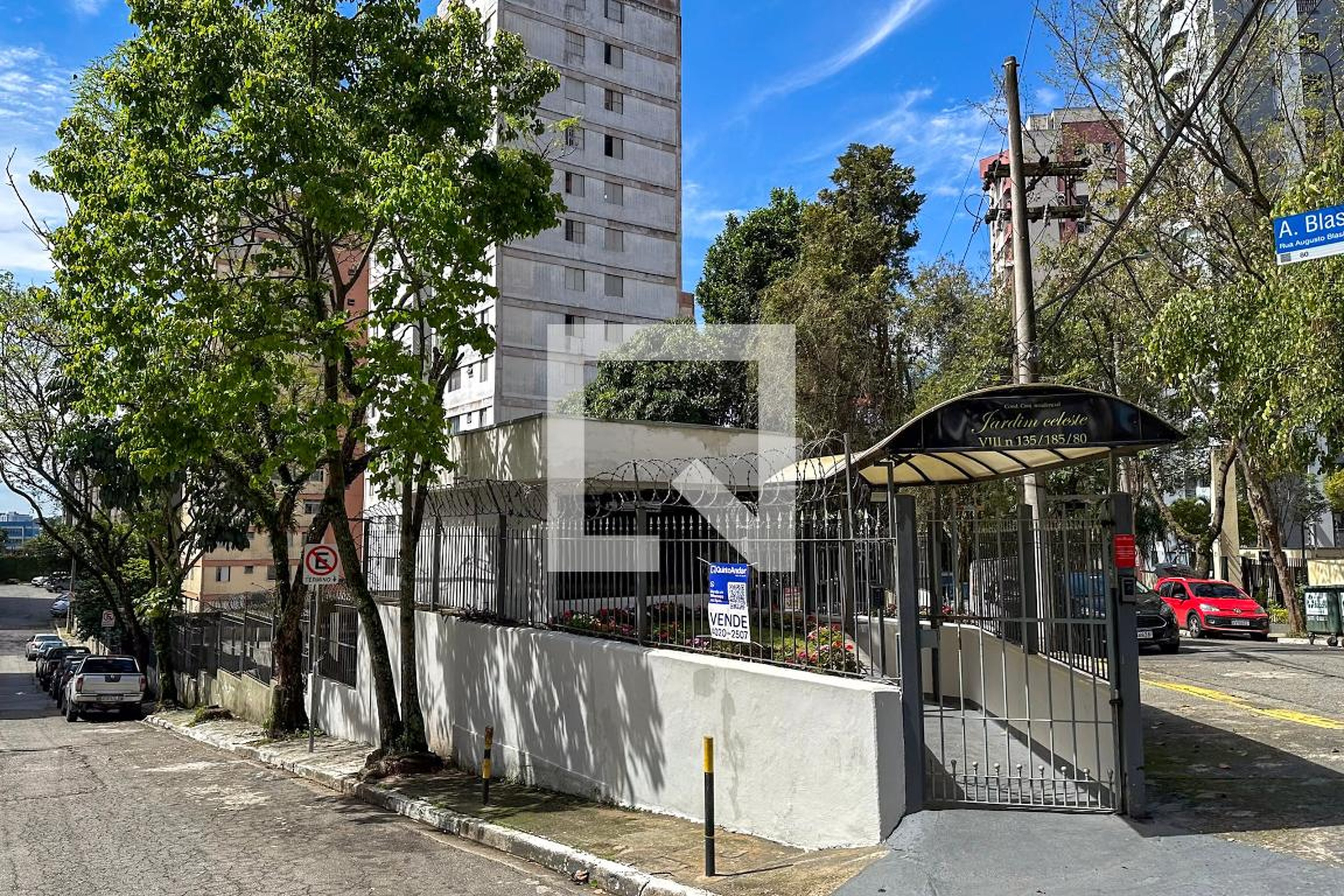 Fachada Condomínio Jardim Celeste VIII
