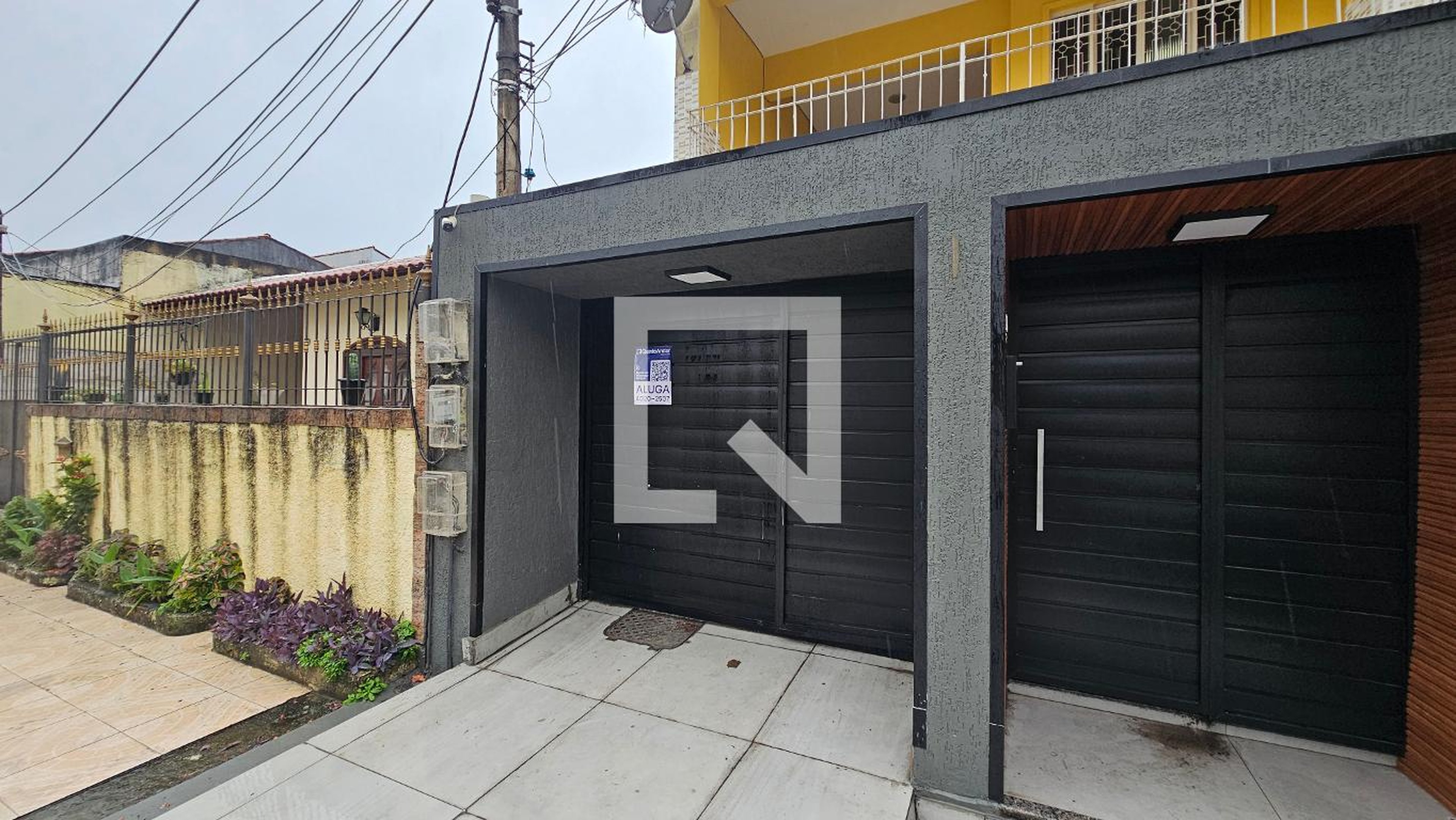 Fachada Condomínio em Rua Rosa Pachêco, 20