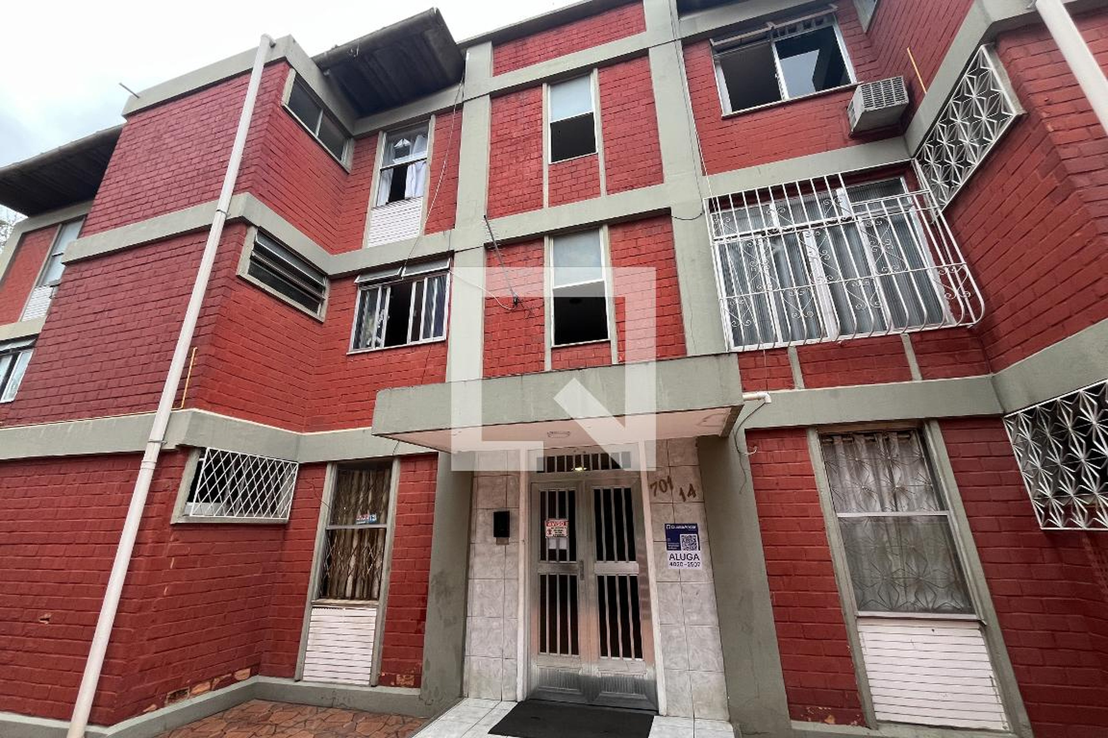 Fachada Condomínio em Rua José de Almeida Barreto, 701