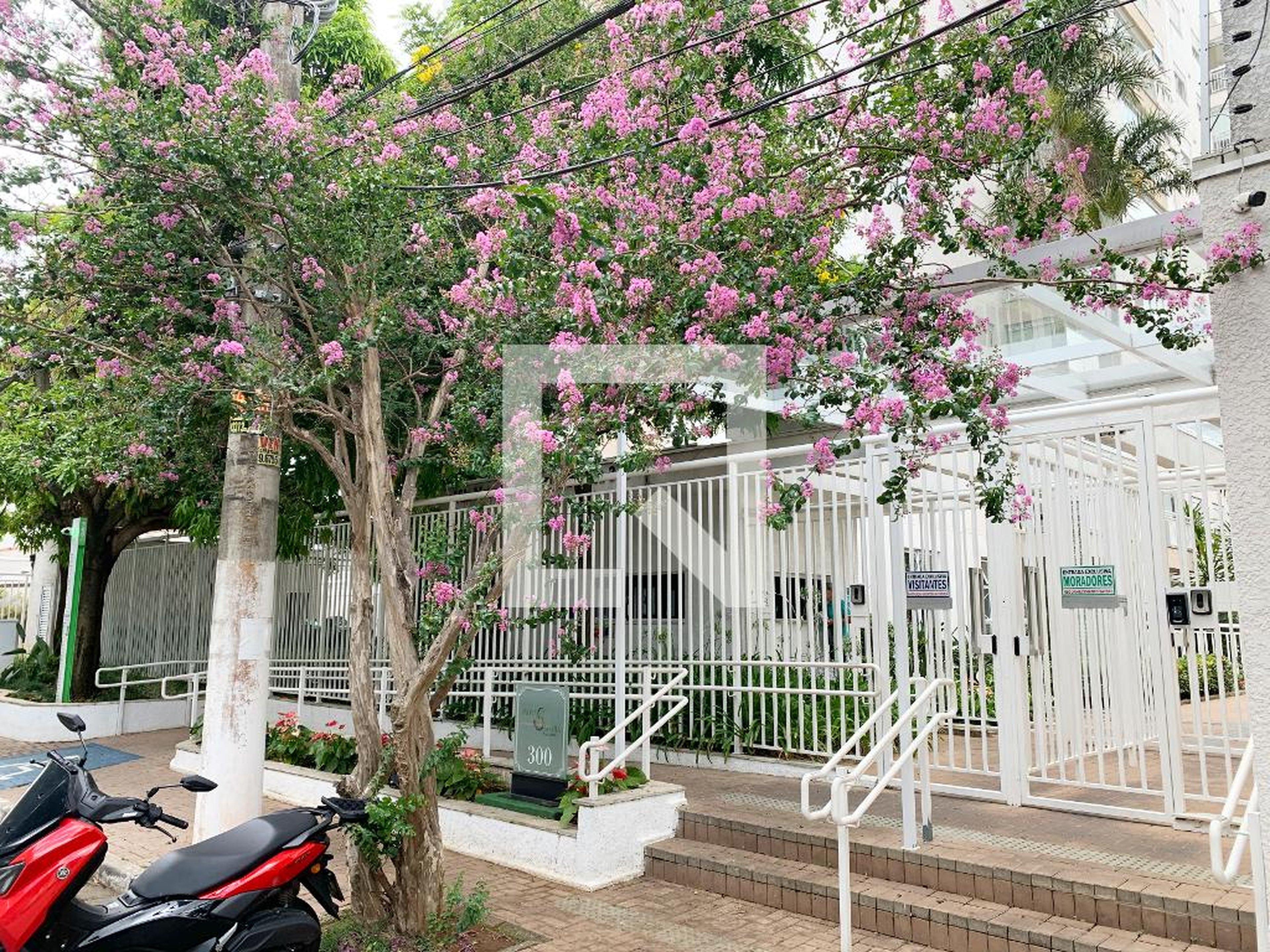 Fachada Condomínio Vila Nova Sabará - Praça Flora