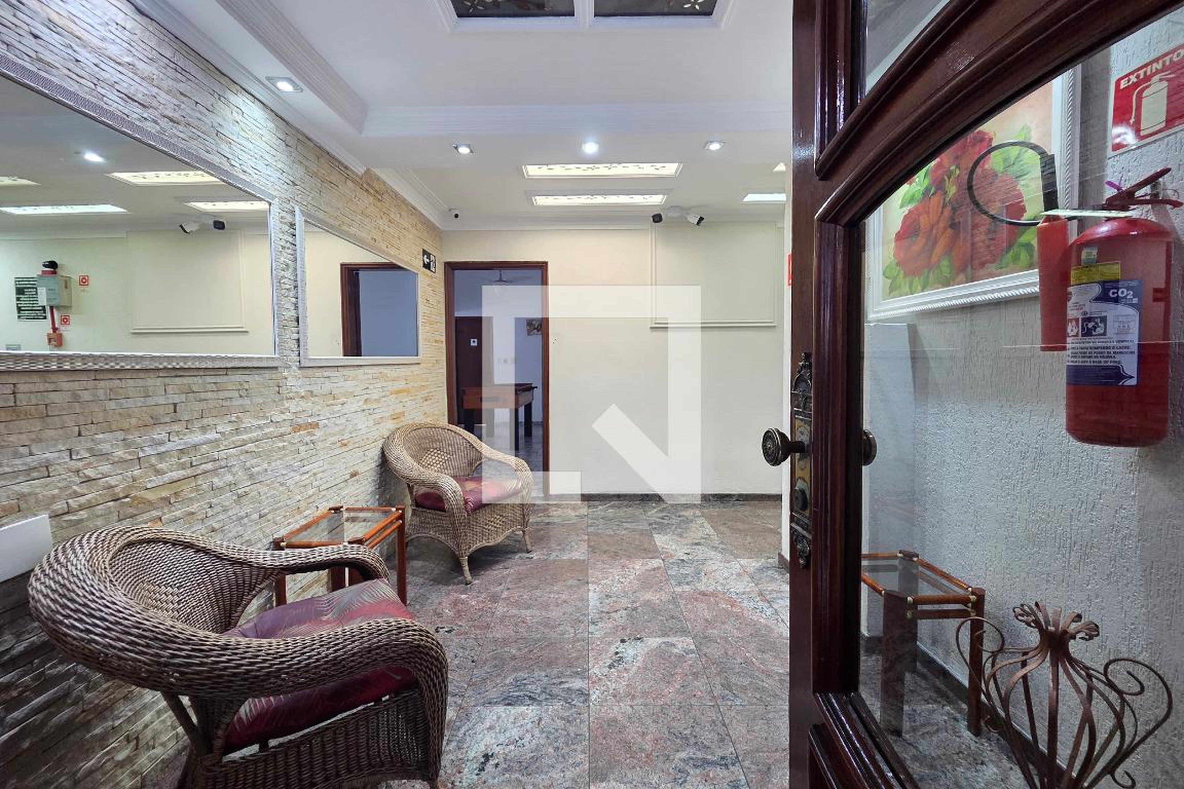 Hall de entrada - Sauva