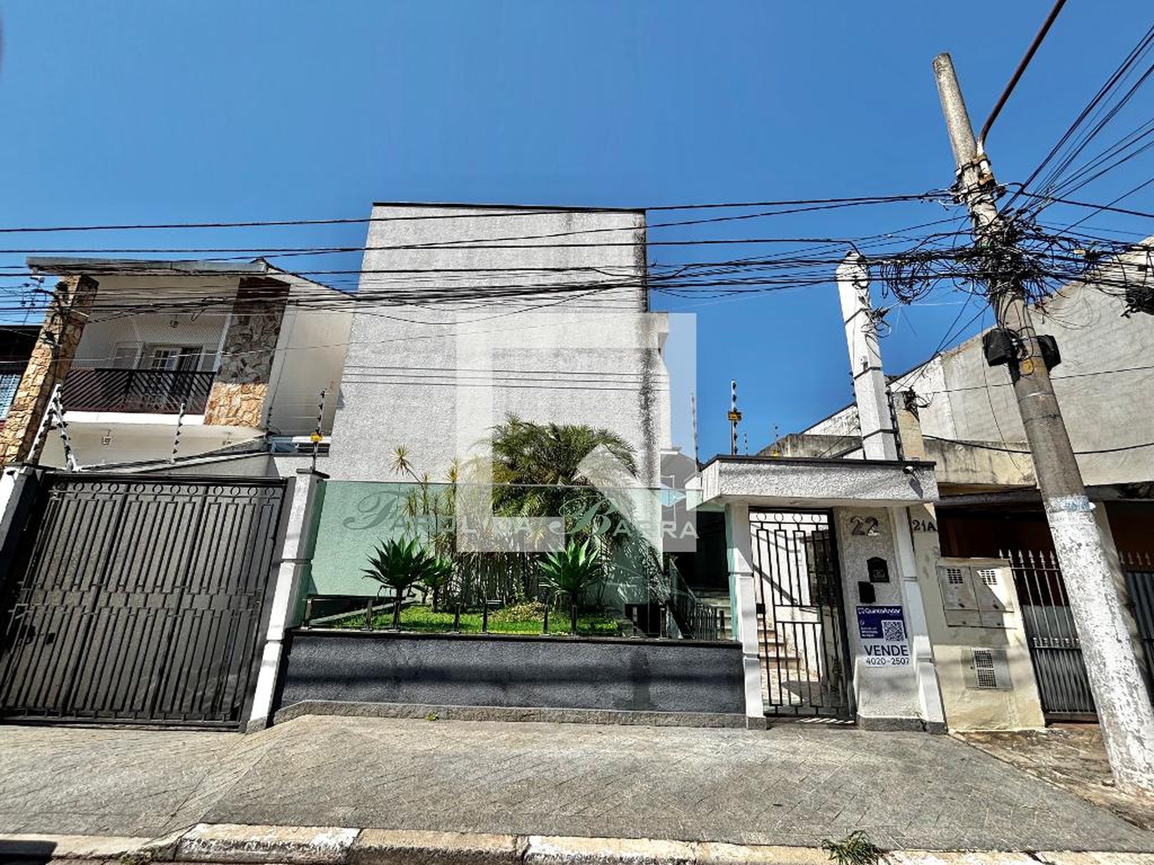 Fachada do Prédio Condomínio em Rua Augusto Teixeira, 22