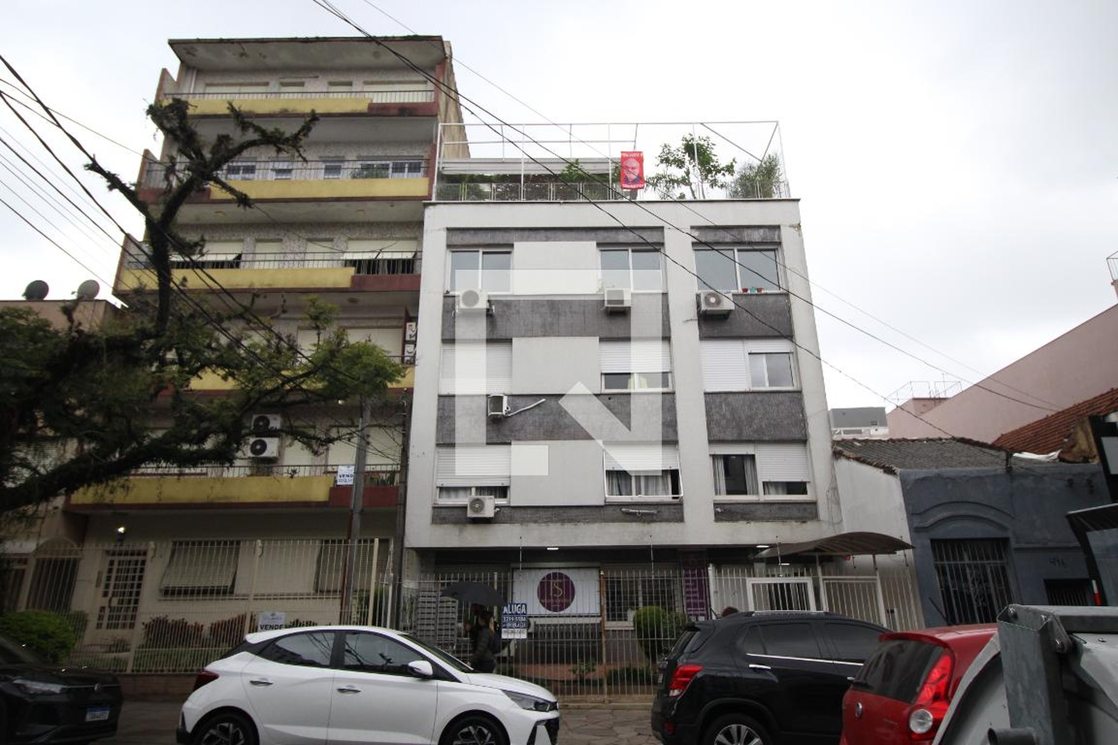Fachada Condomínio em Rua Fernandes Vieira, 388
