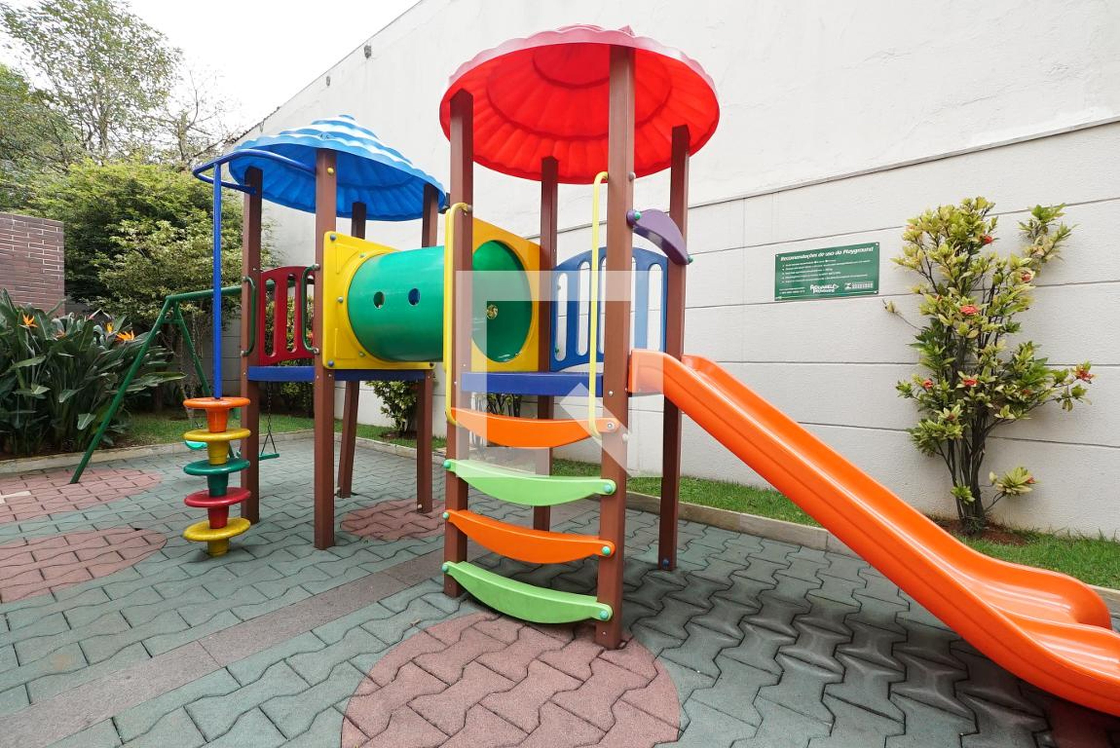 Playground - Magno