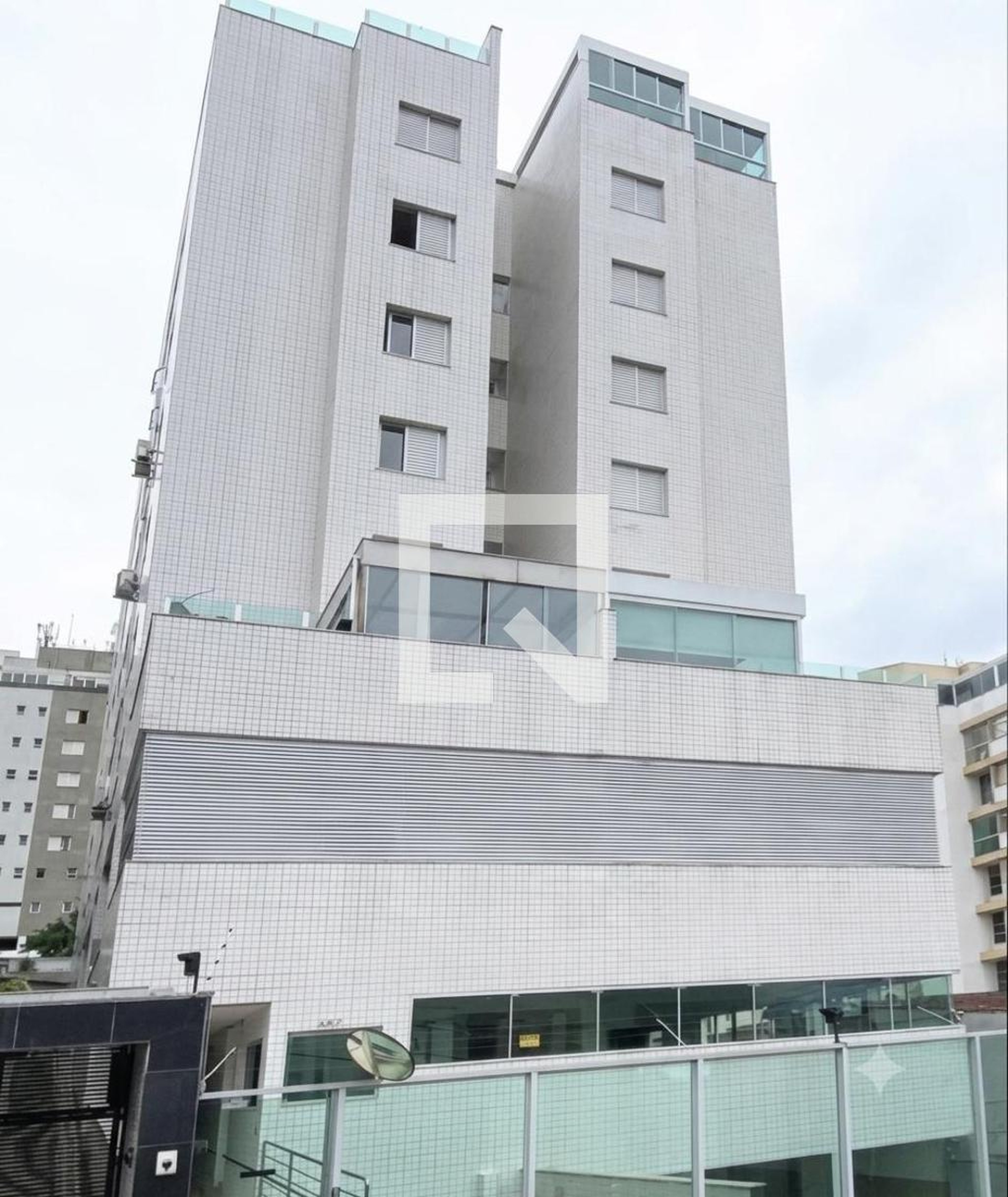 Fachada Condomínio em Rua Camapuan, 467