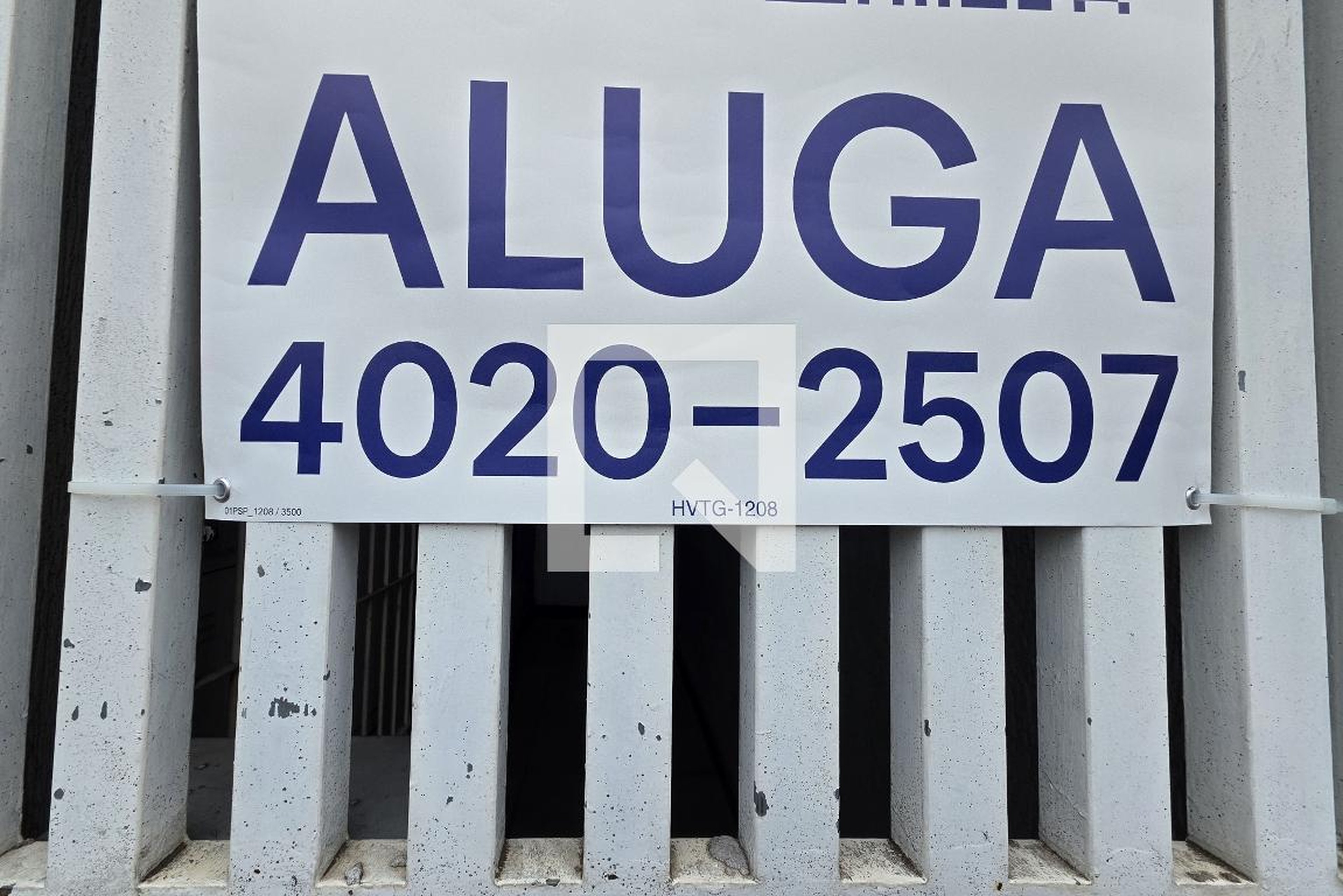 Fachada Condomínio em Rua Tristão de Ataíde, 26