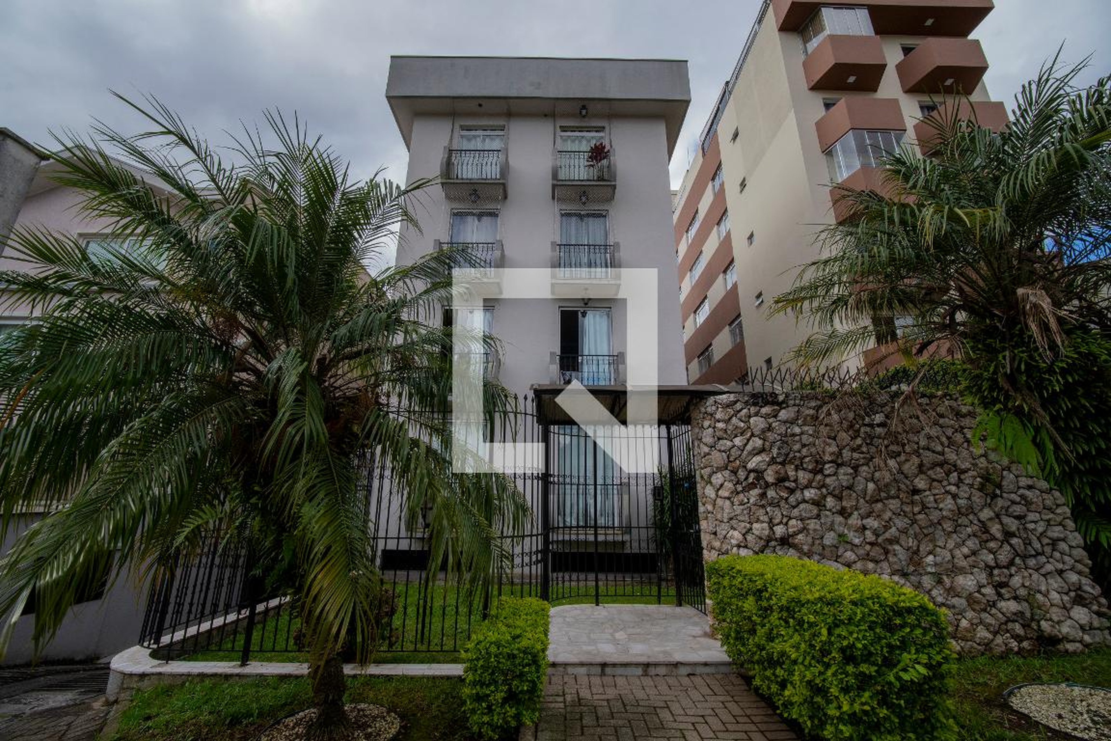 Fachada Condomínio em Rua Professor Dário Veloso, 282