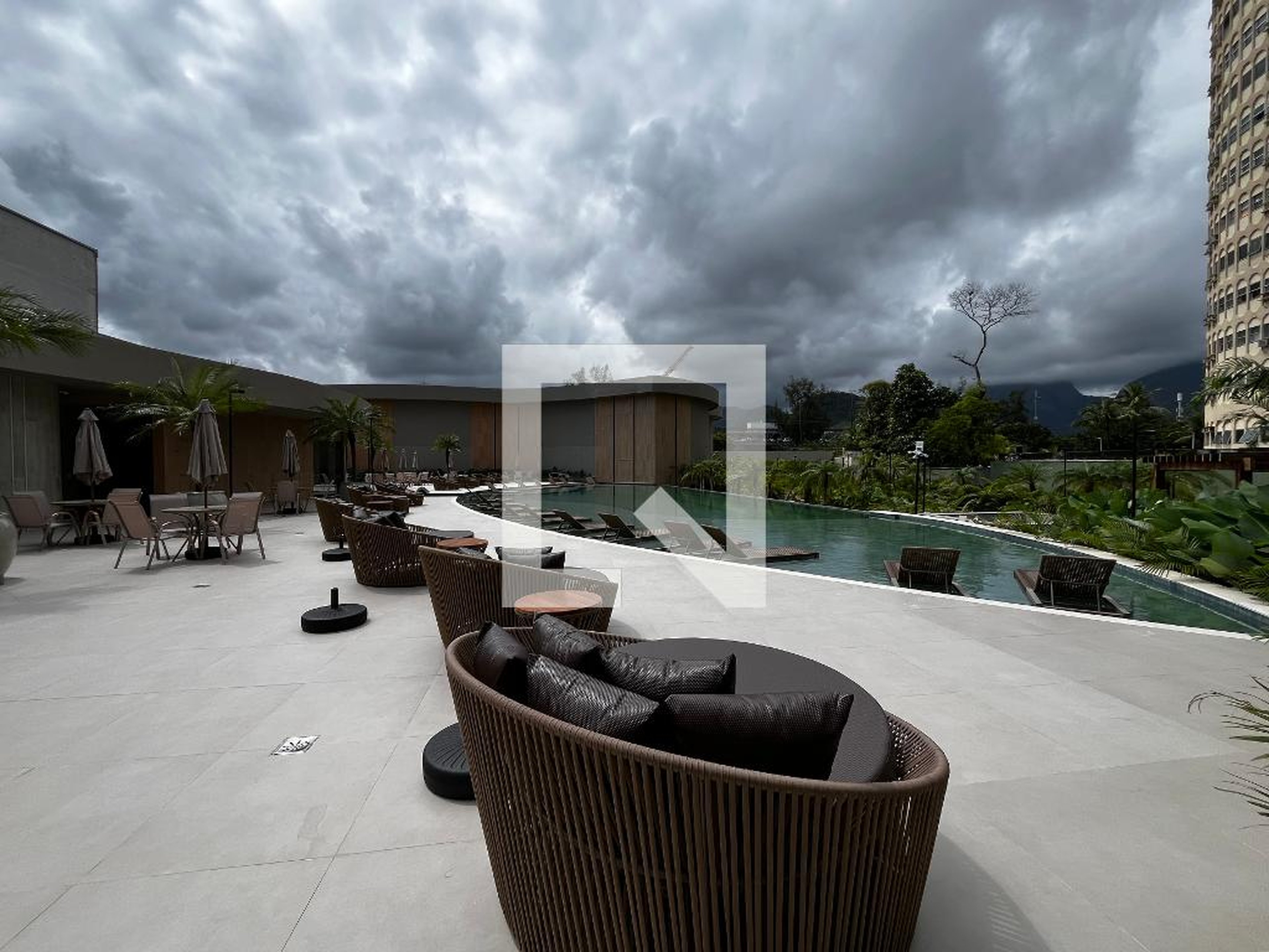 Piscina - Niemeyer 360 Residences