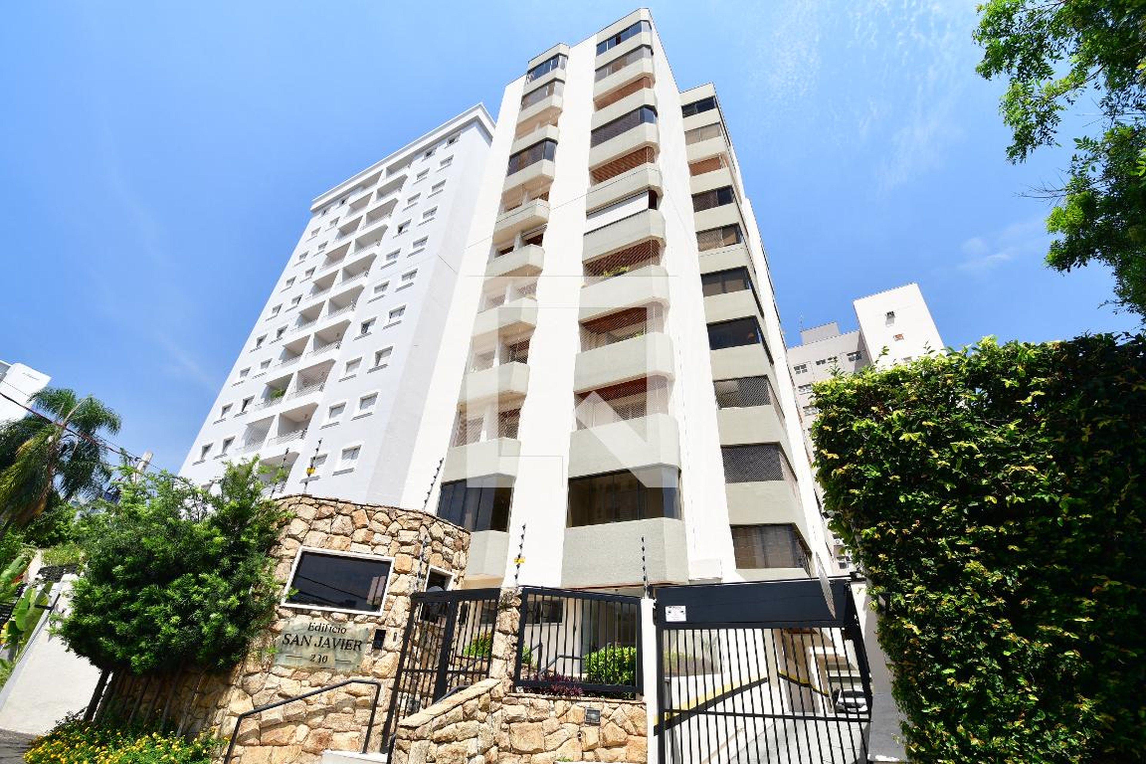 Fachada do Prédio Condomínio San Javier