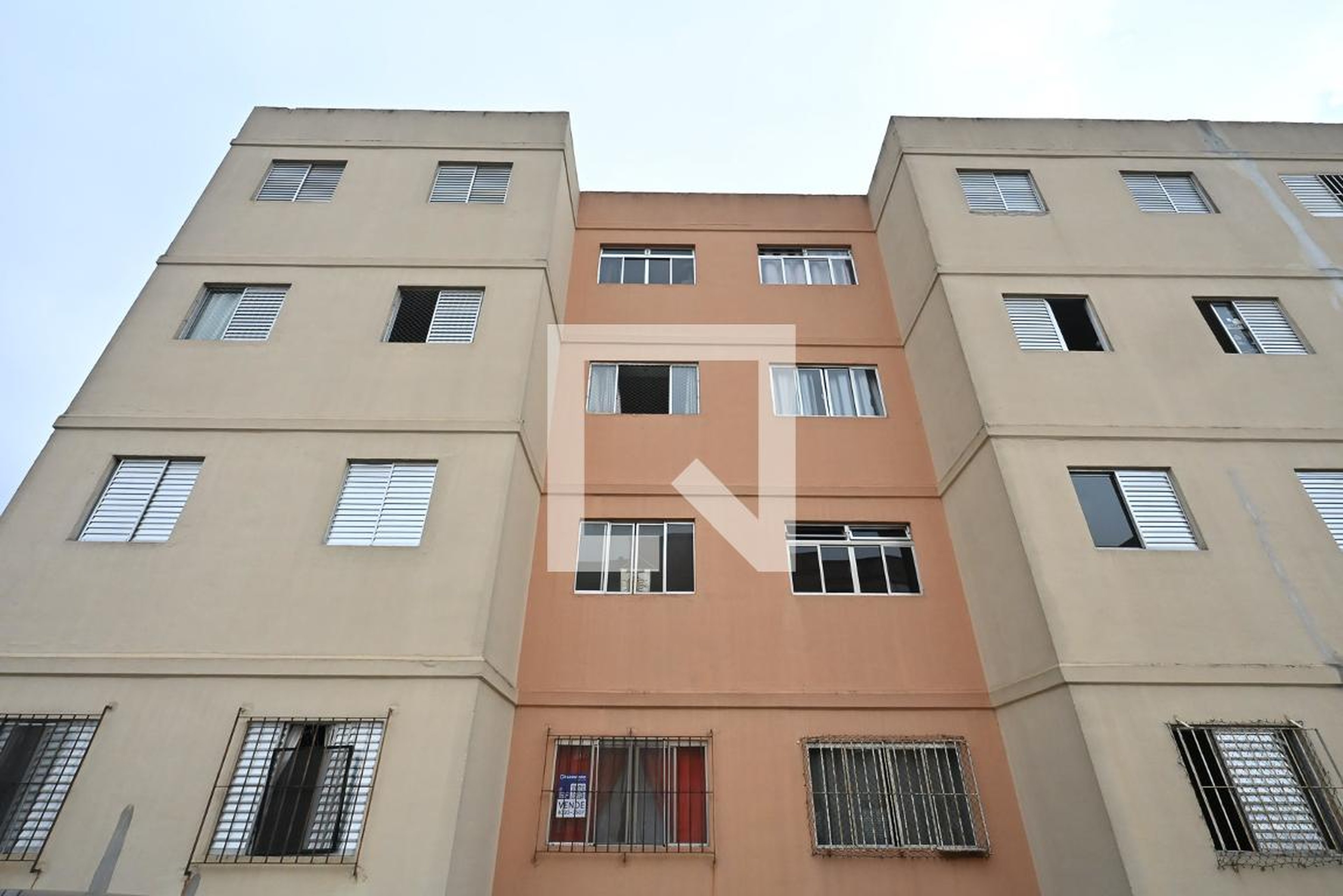 Fachada Condomínio Vale dos Pinheiros
