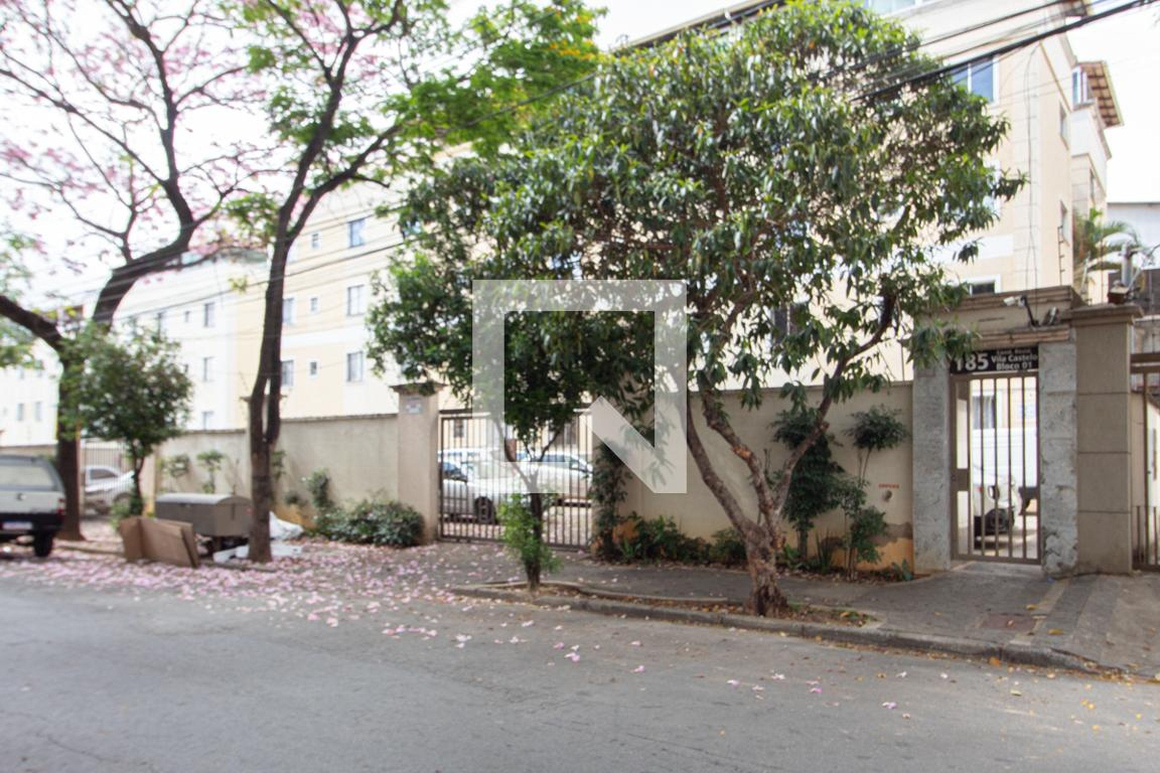 Fachada Condomínio em Alameda das Andorinhas, 185