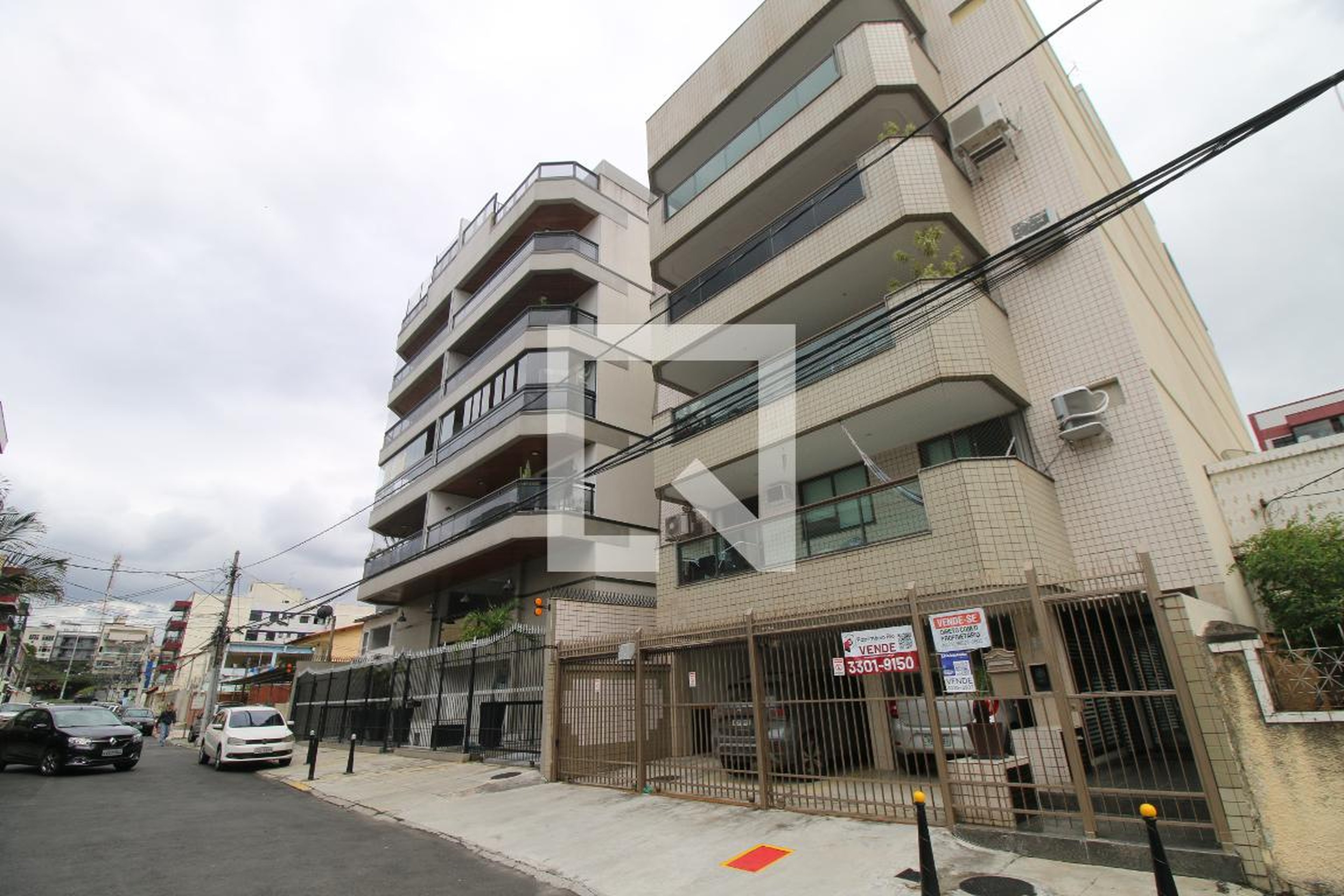 Fachada do Prédio Condomínio em Rua Manuel de Oliveira, 147