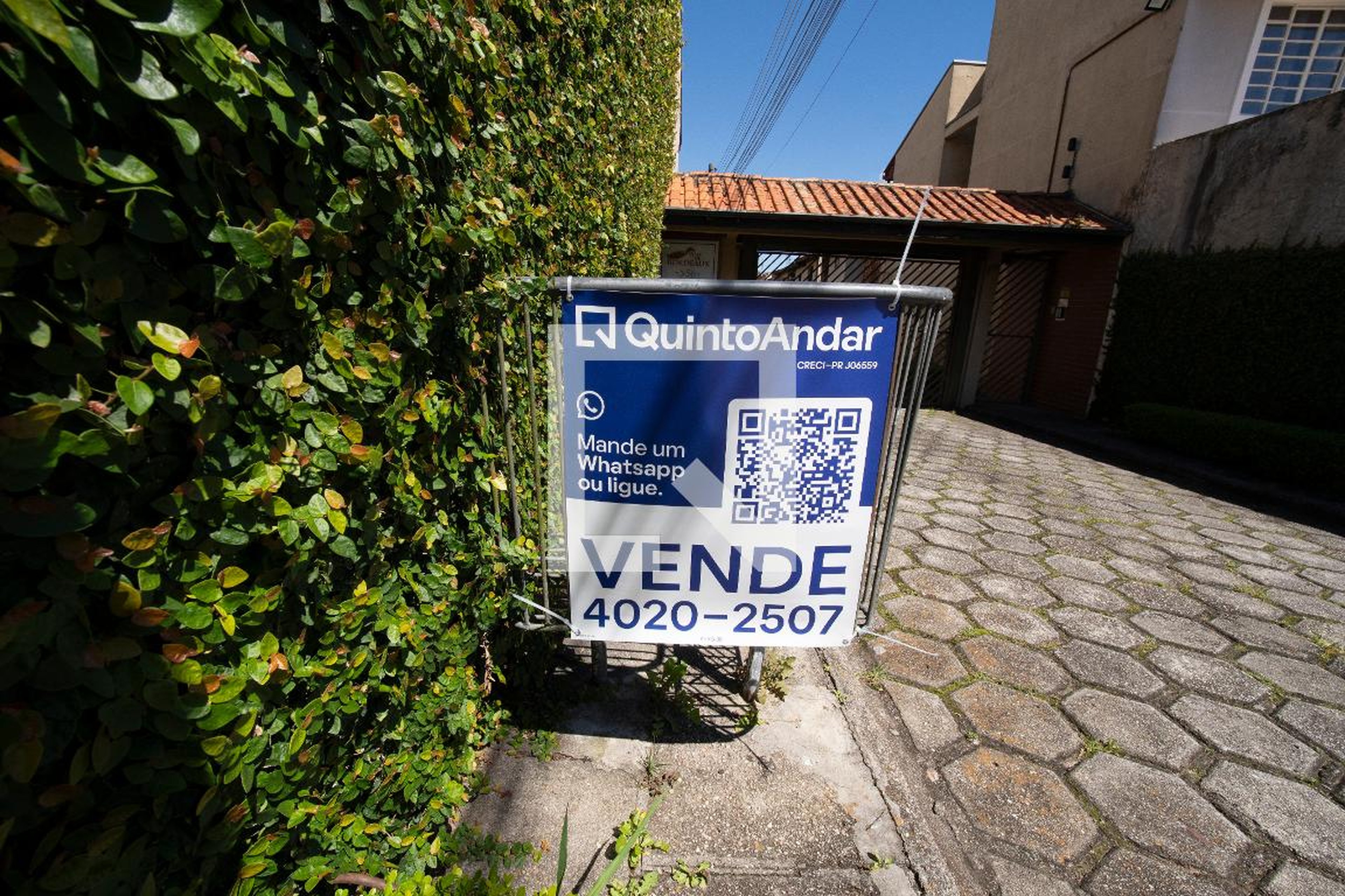 Fachada Condomínio em Rua Santo Bozzi, 556