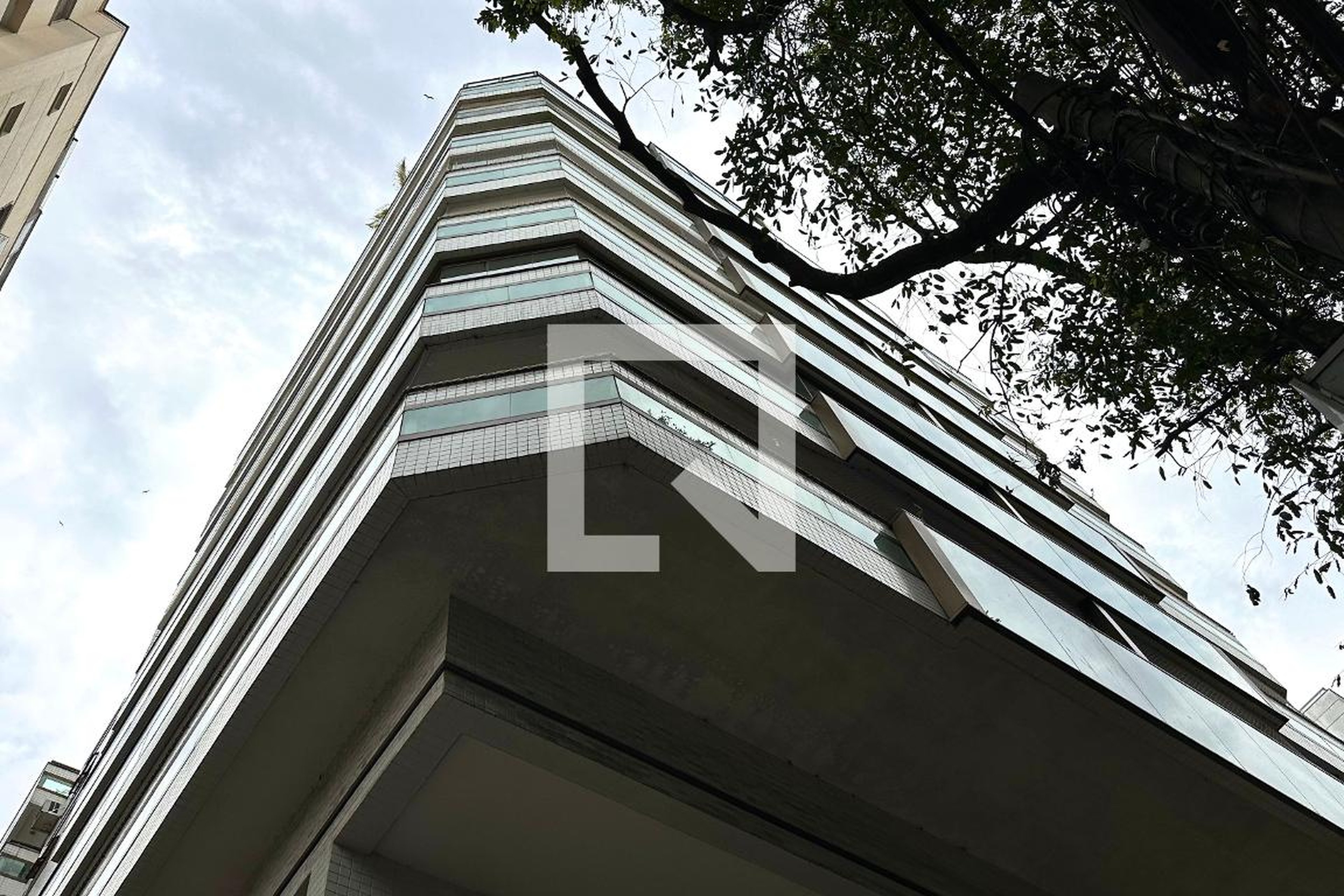 Fachada Condomínio Visconde Silva