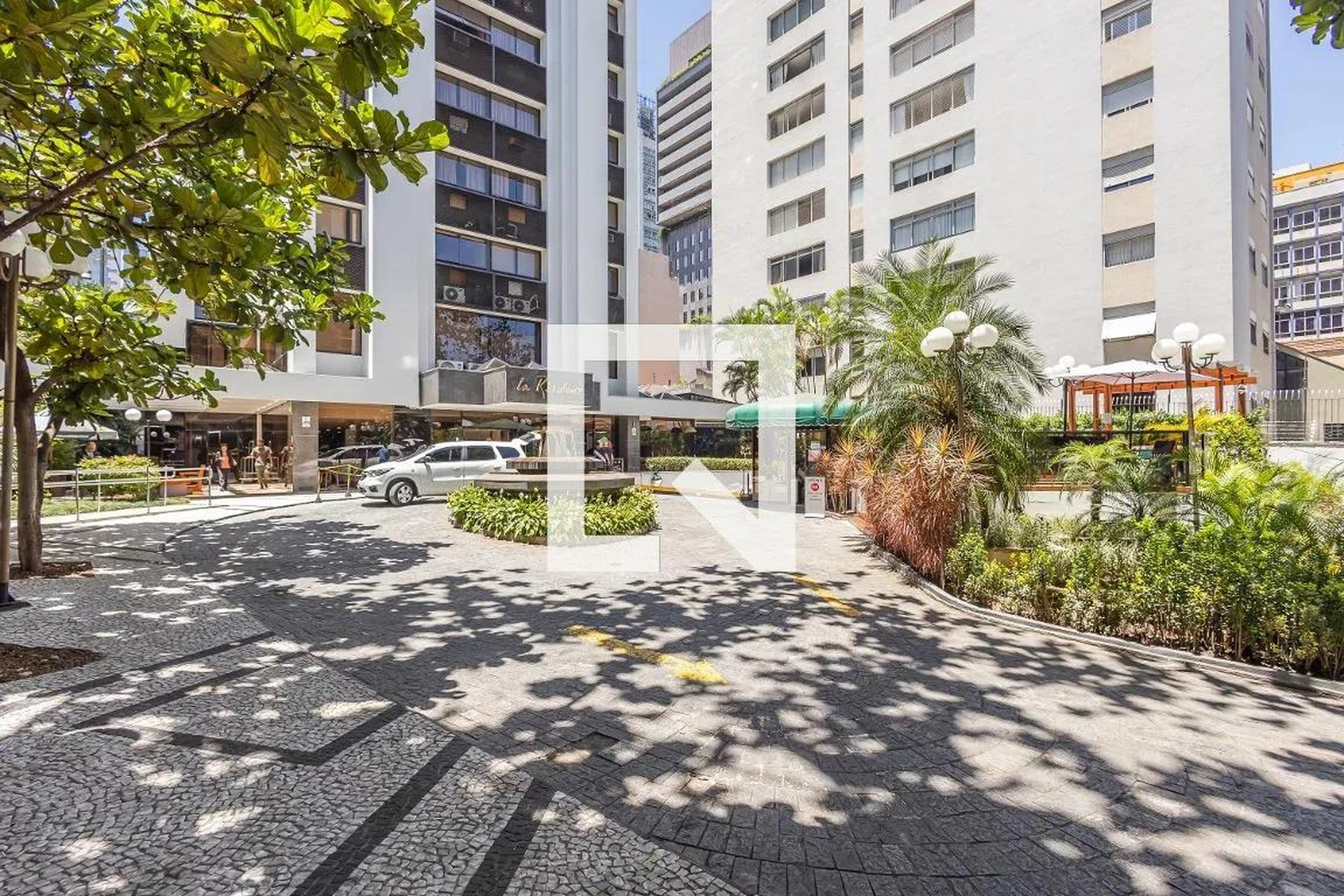 Fachada Condomínio La Residence Paulista