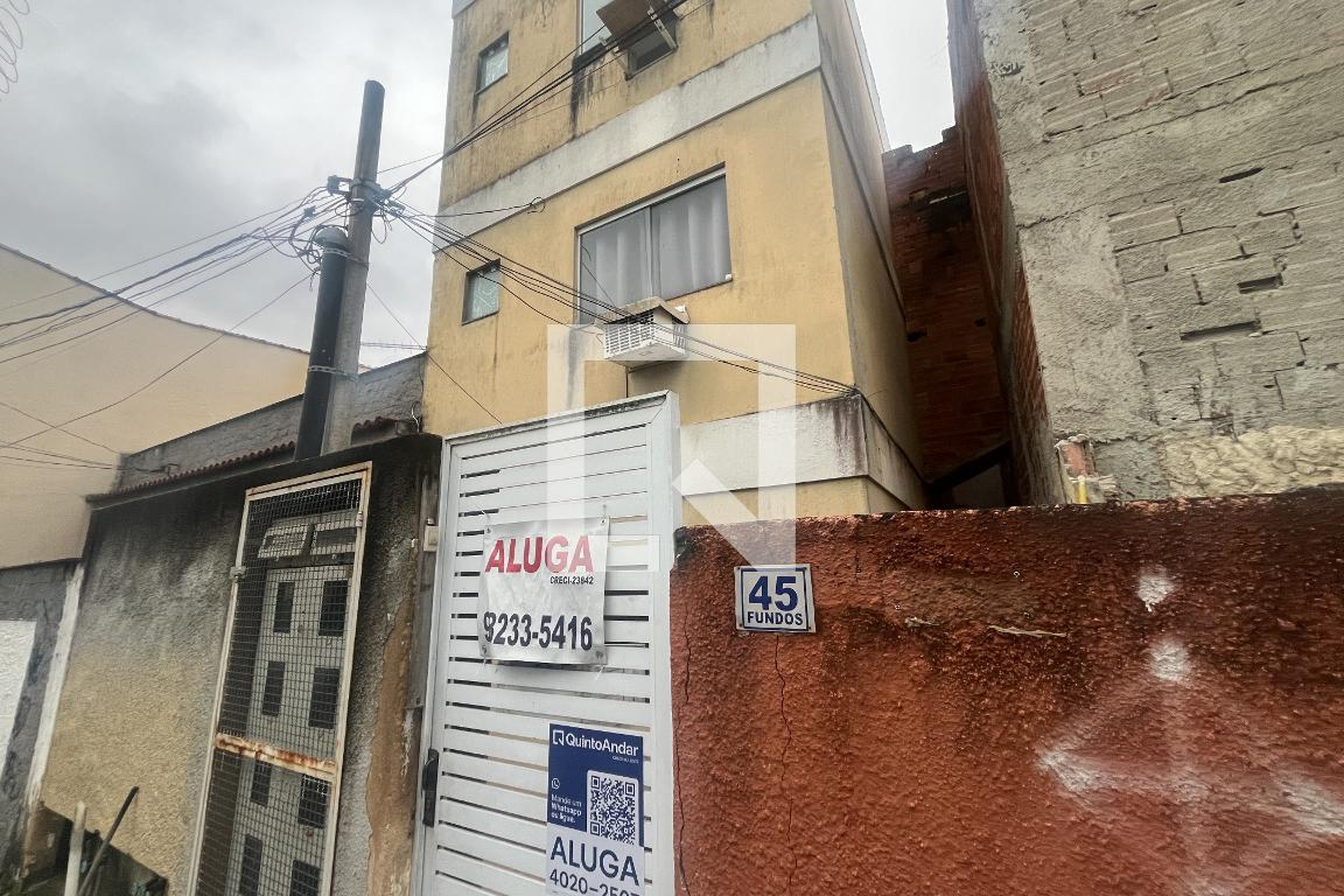 Fachada Condomínio em Rua Eduardo Nadruz, 45