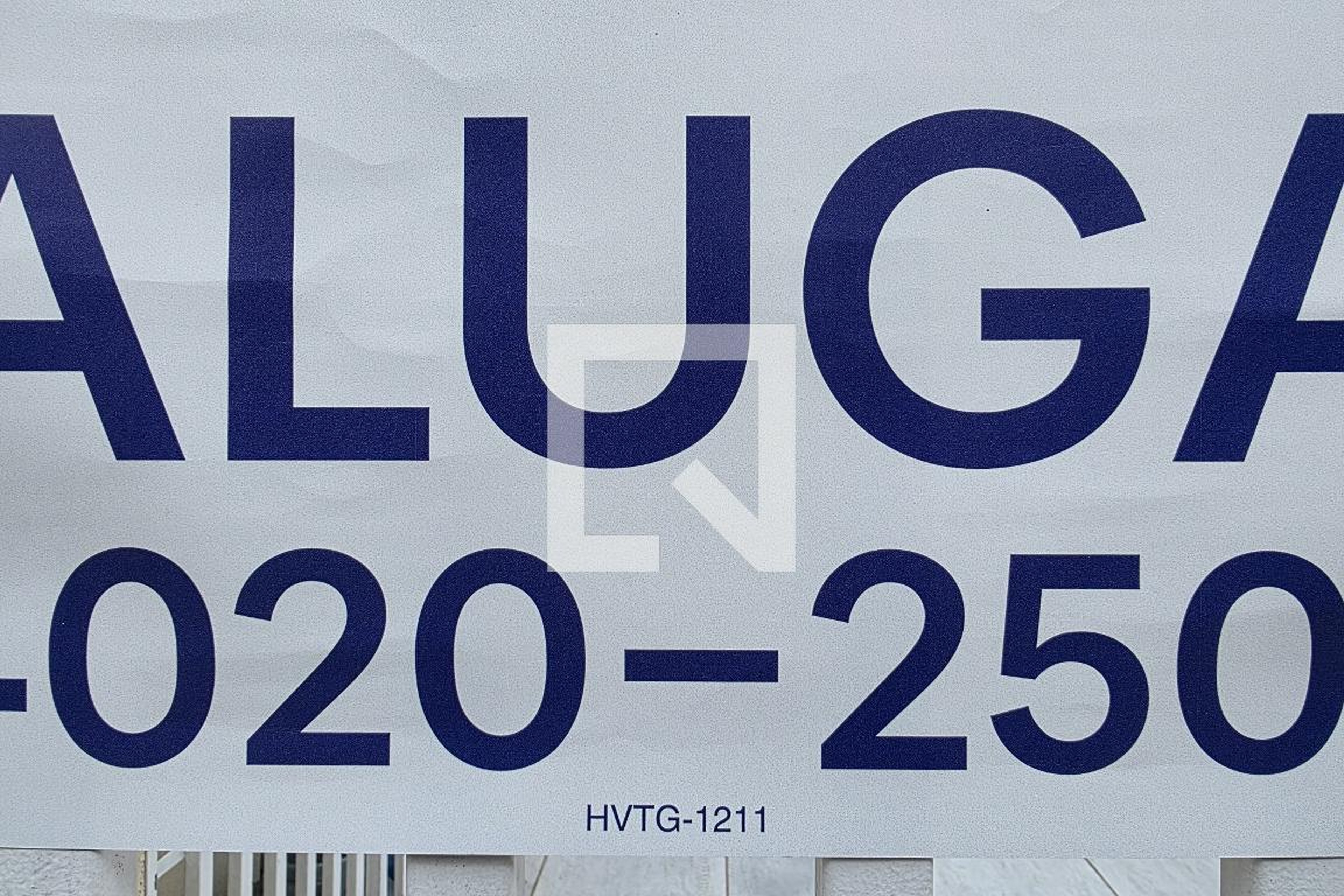 Fachada Condomínio em Rua Silvana, 34
