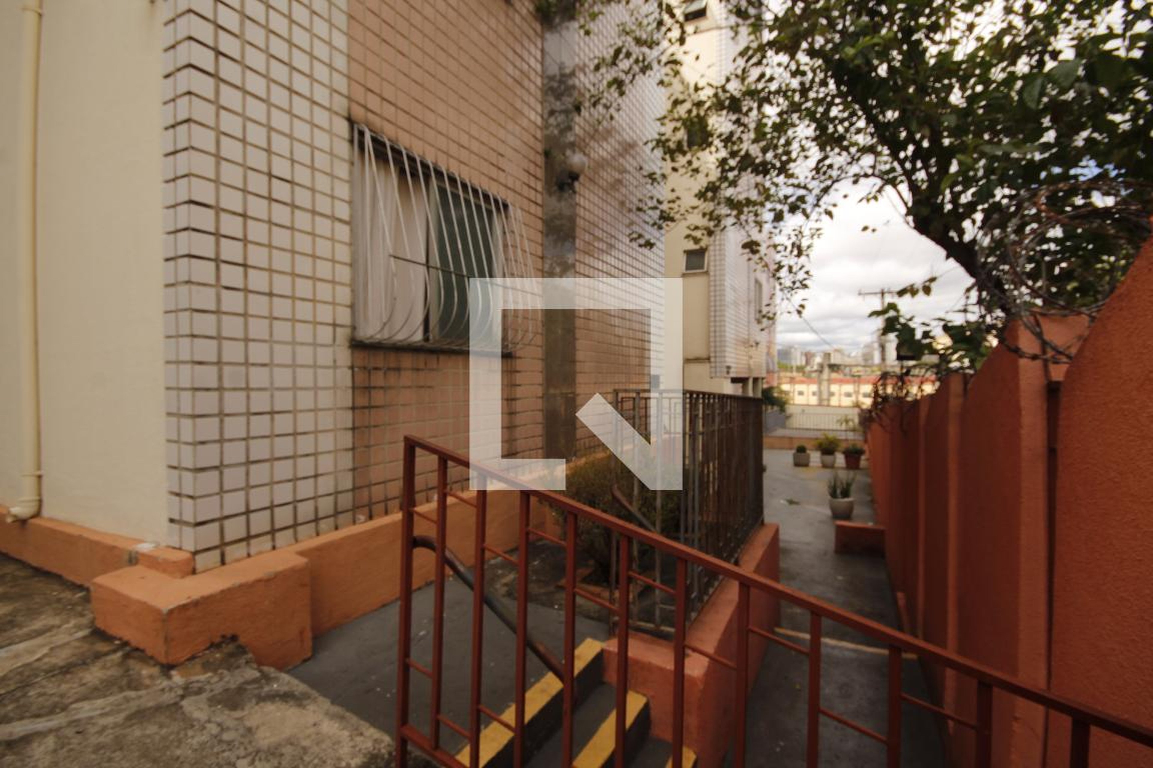 Fachada Condomínio em Rua Jacuí, 30