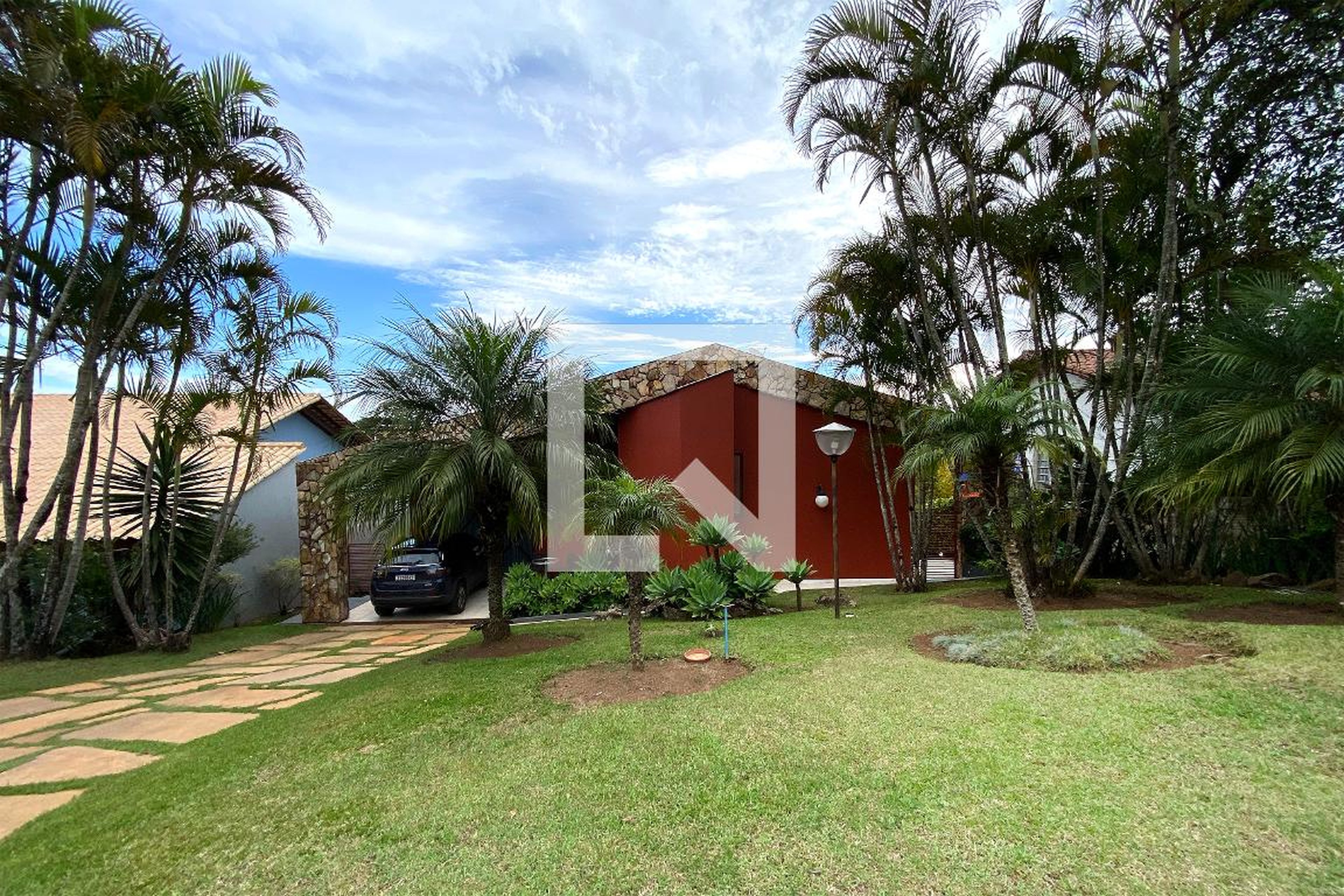 Fachada Condomínio em Rua Alecrim, 262