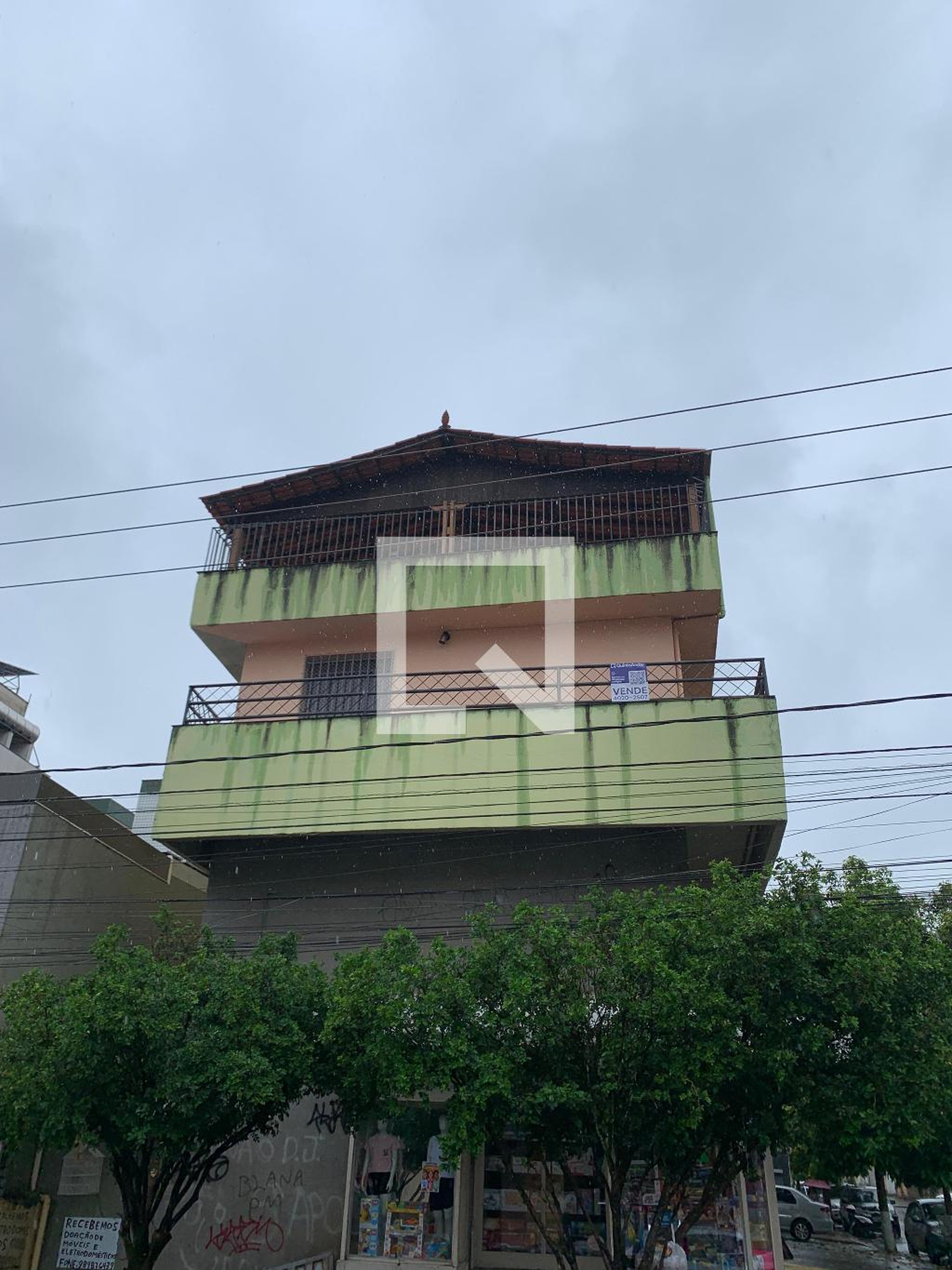 Fachada Condomínio em Rua Domingos Fernandes, 47