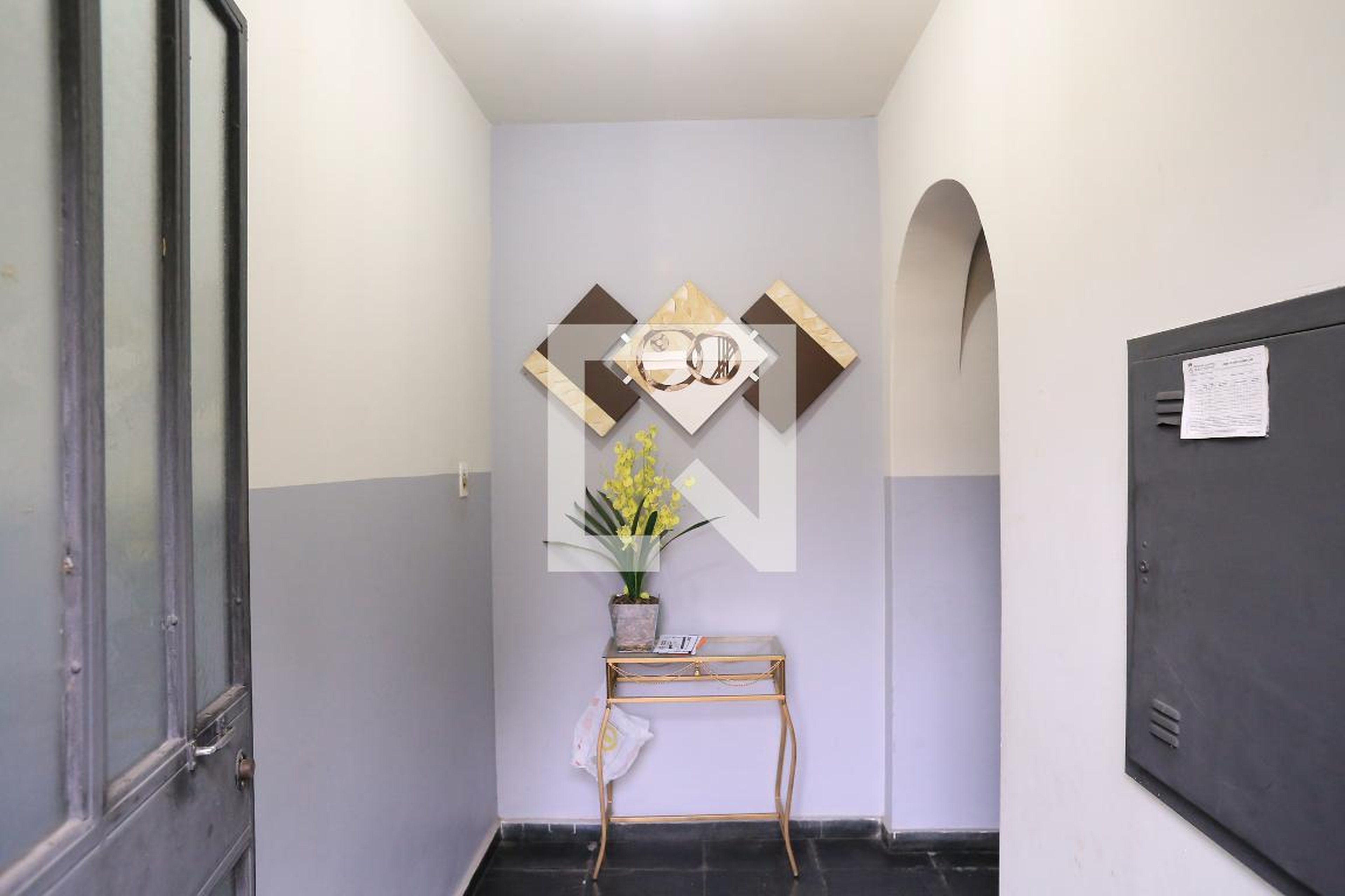 Hall - null