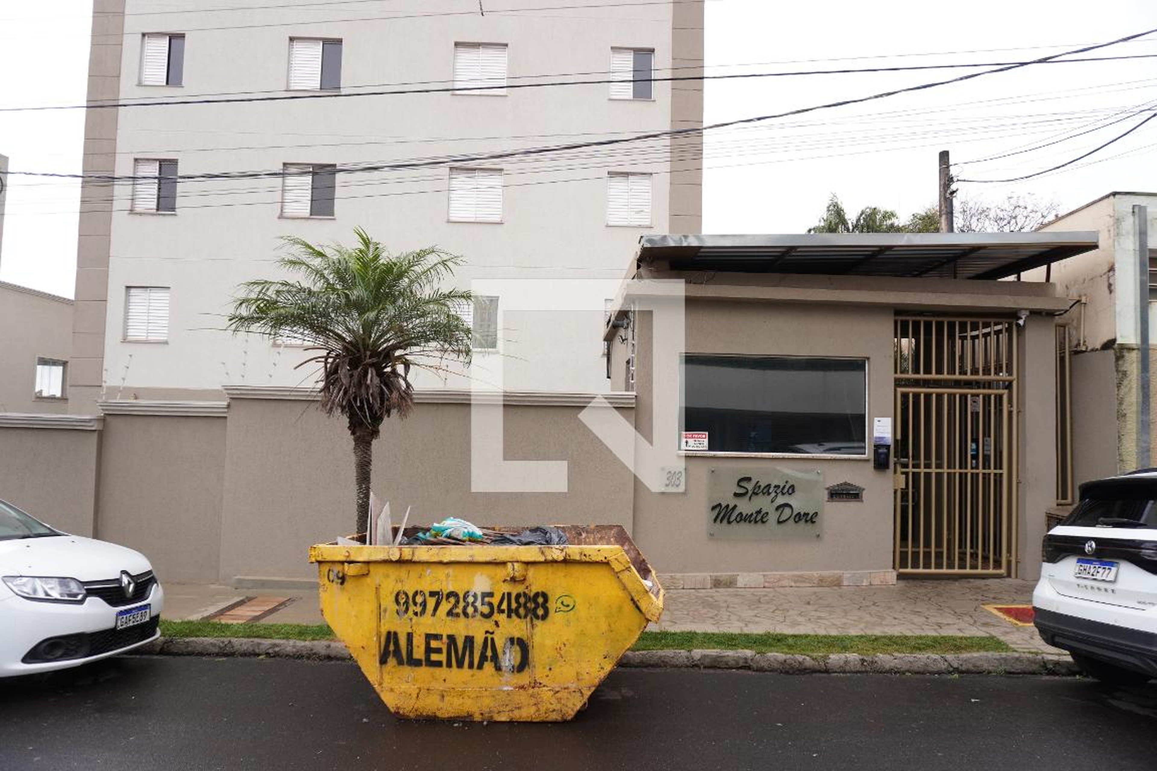Fachada do Prédio Condomínio em Rua Maestro João Seppe, 303