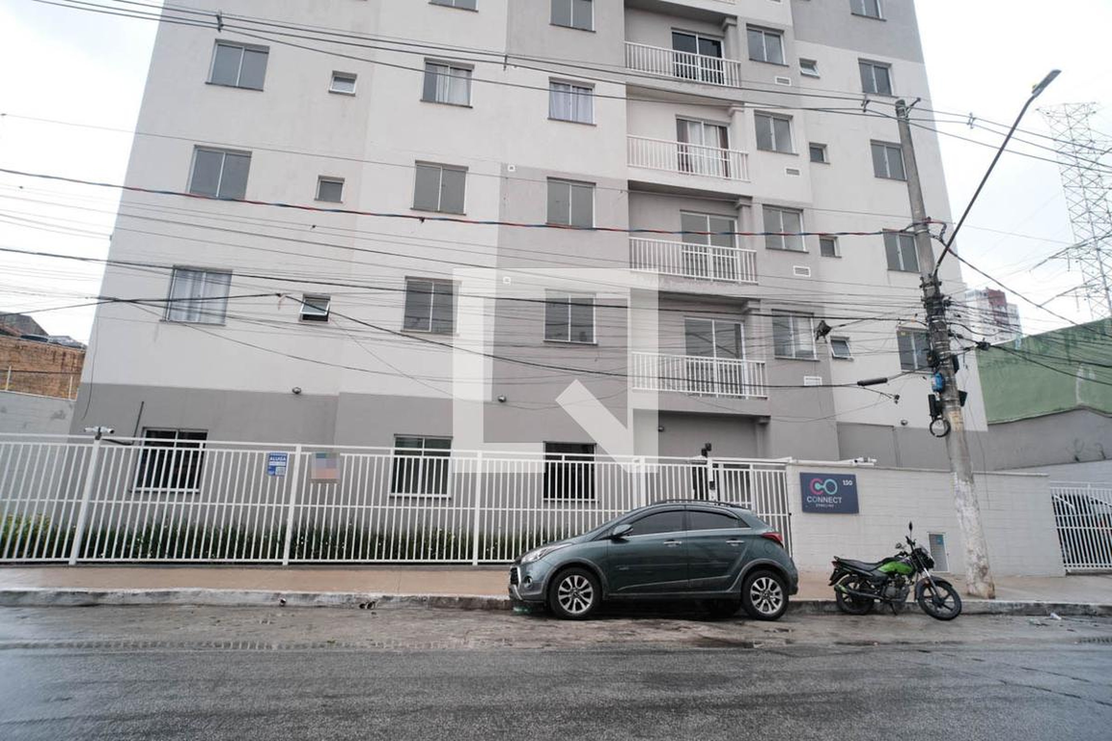 Fachada Condomínio em Rua Sampei Sato, 151