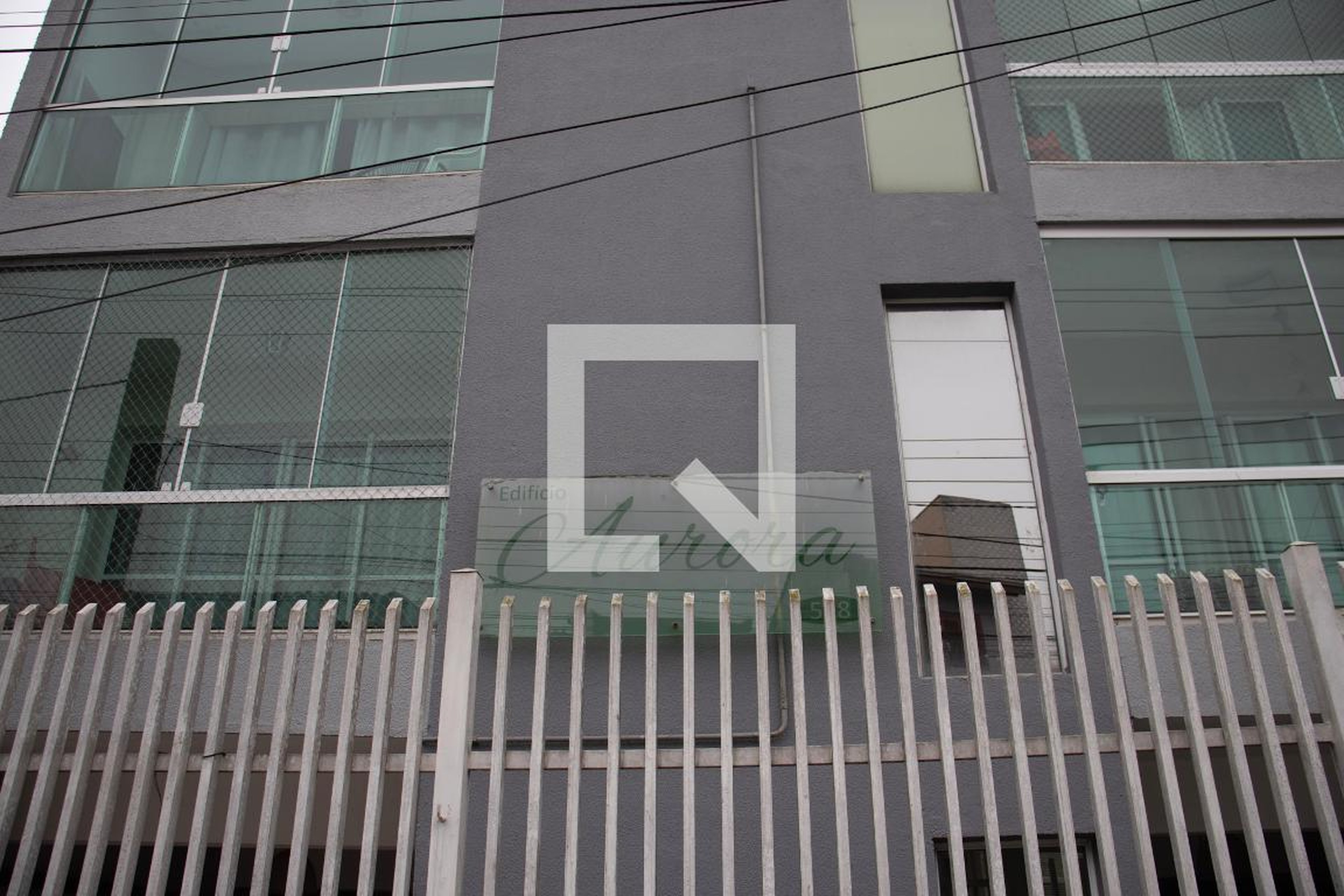 Fachada Condomínio em Rua Luís Ântico, 518
