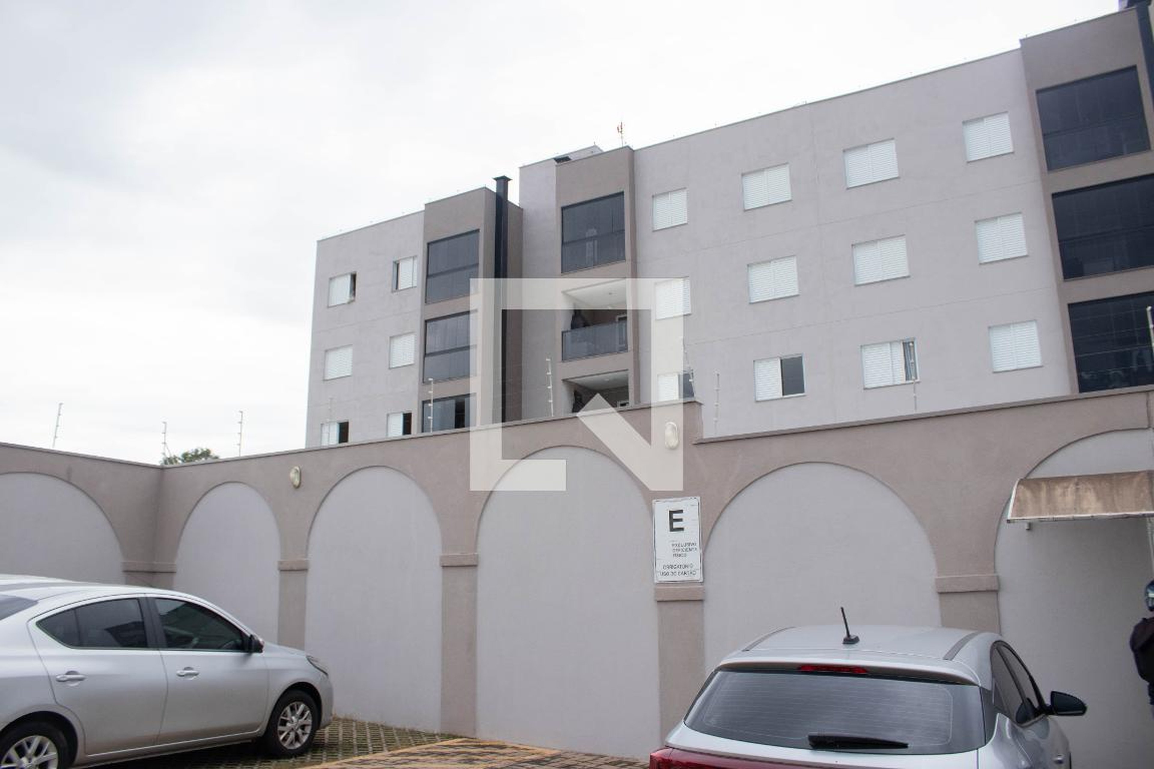 Fachada do Prédio Condomínio Capannori