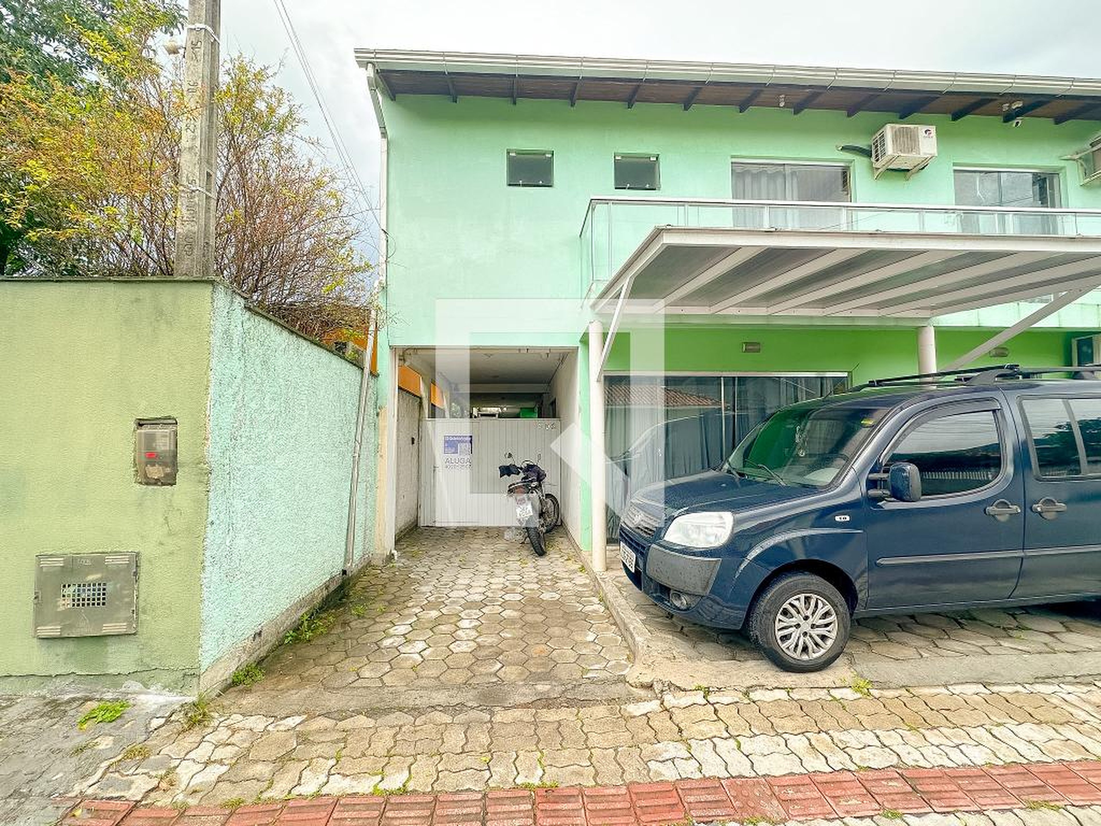 Fachada Condomínio em Servidão David José Bastos, 402